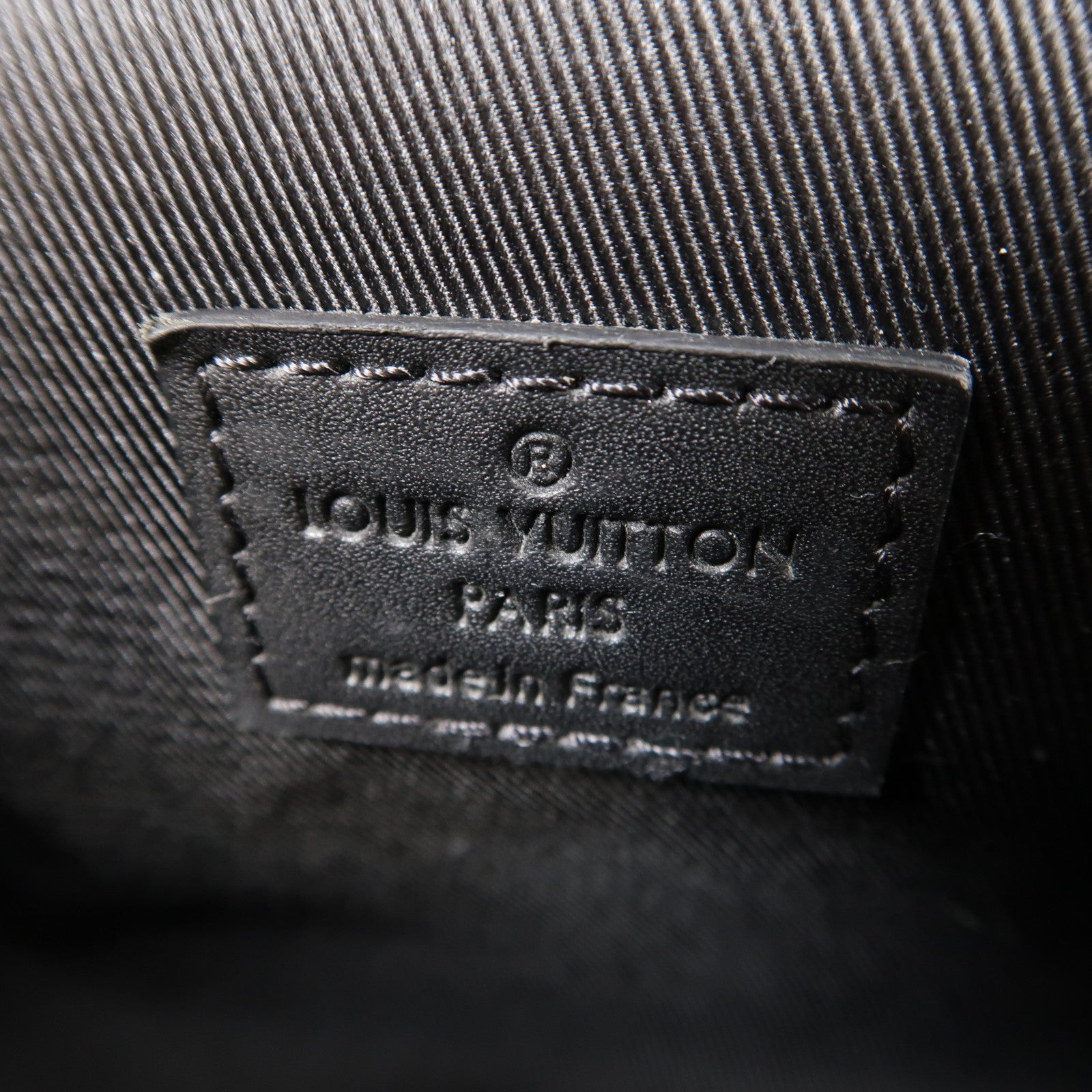 LOUIS VUITTON Monogram Eclipse Steamer肩背袋黑色/灰色