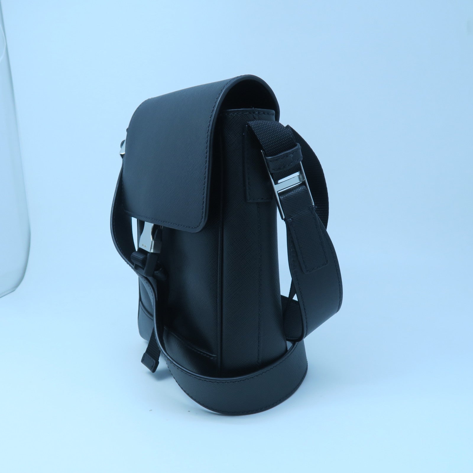 PRADA 牛皮皮革Shoulder Bag銀扣肩背袋黑色