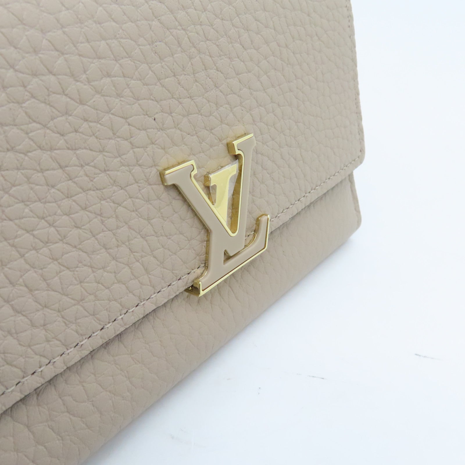 LOUIS VUITTON 牛皮皮革Capucines Wallet金扣錢包杏色