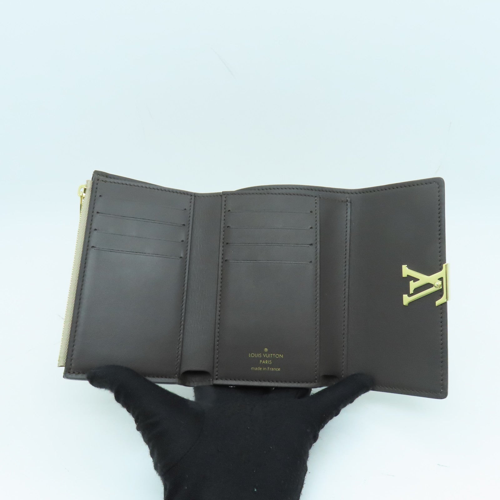 LOUIS VUITTON 牛皮皮革Capucines Wallet金扣錢包杏色