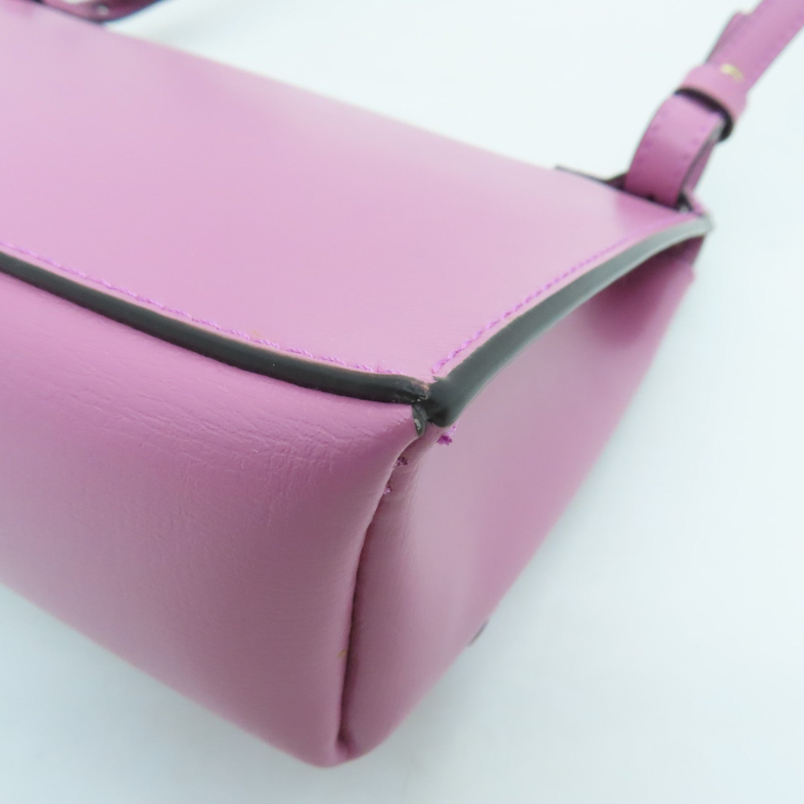 Salvatore Ferragamo cowhide leather Shoulder Bag gold buckle shoulder bag purple