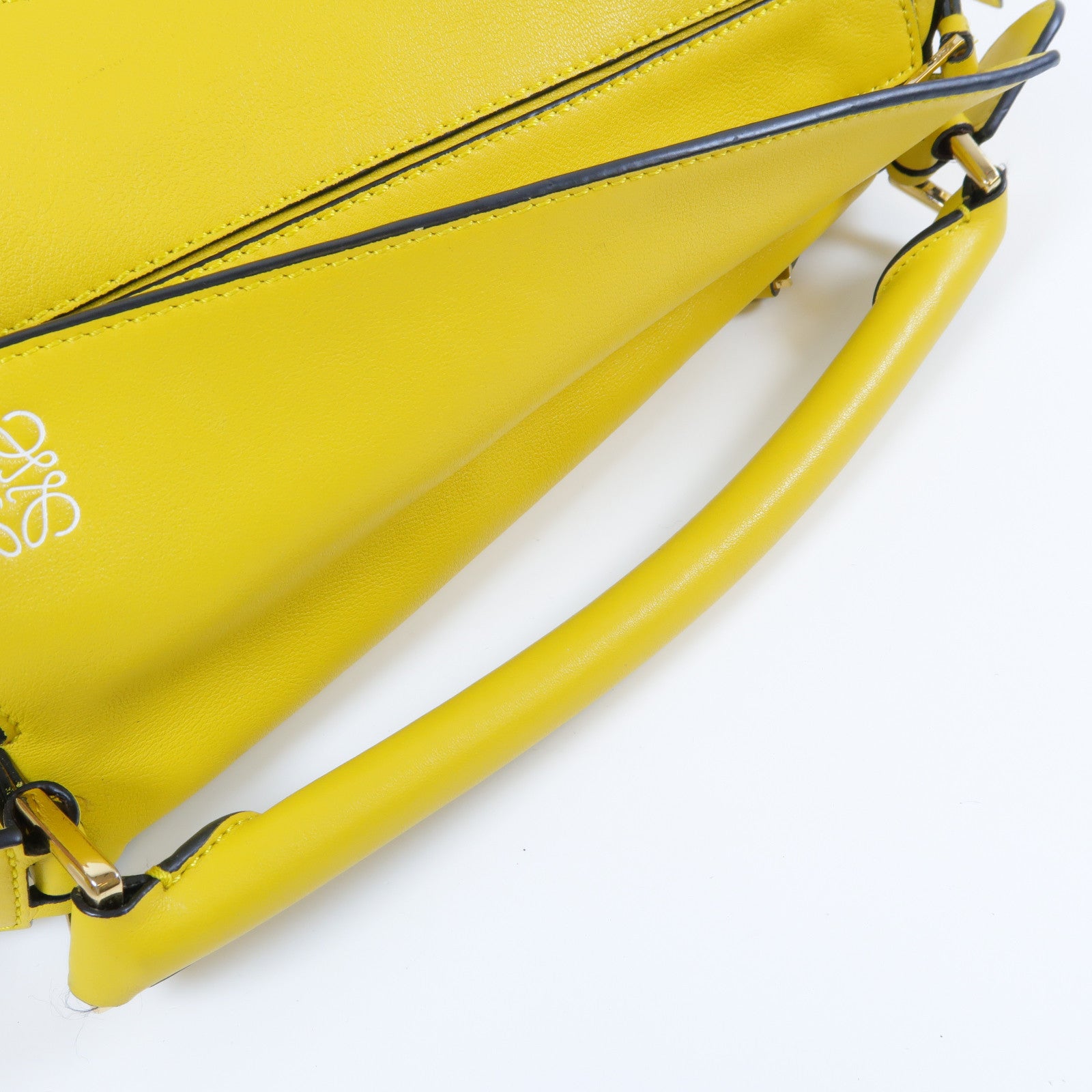 LOEWE 牛皮皮革Puzzle金扣手挽肩背兩用袋黃色