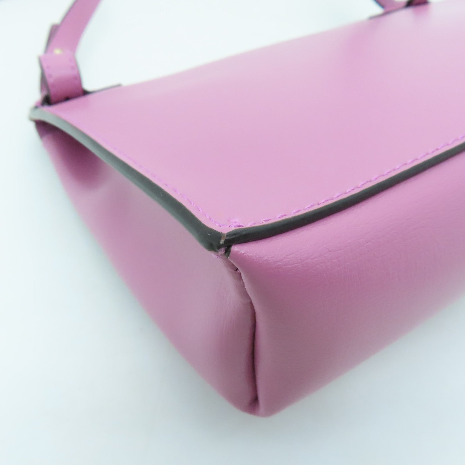 Salvatore Ferragamo cowhide leather Shoulder Bag gold buckle shoulder bag purple