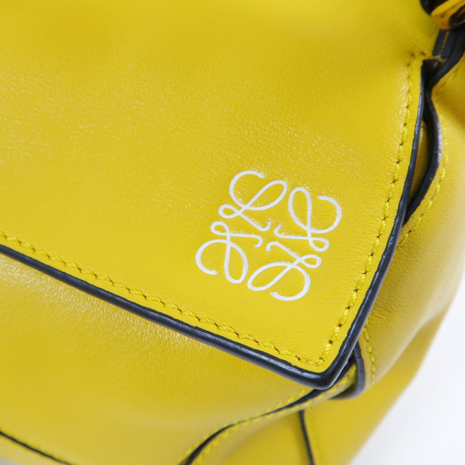 LOEWE 牛皮皮革Puzzle金扣手挽肩背兩用袋黃色
