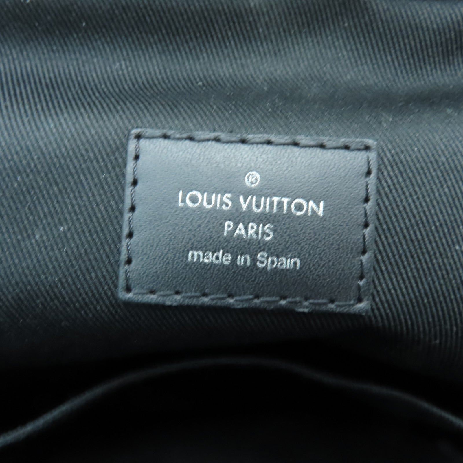 LOUIS VUITTON Damier Graphite Avenue Sling Bag銀扣單肩包黑色