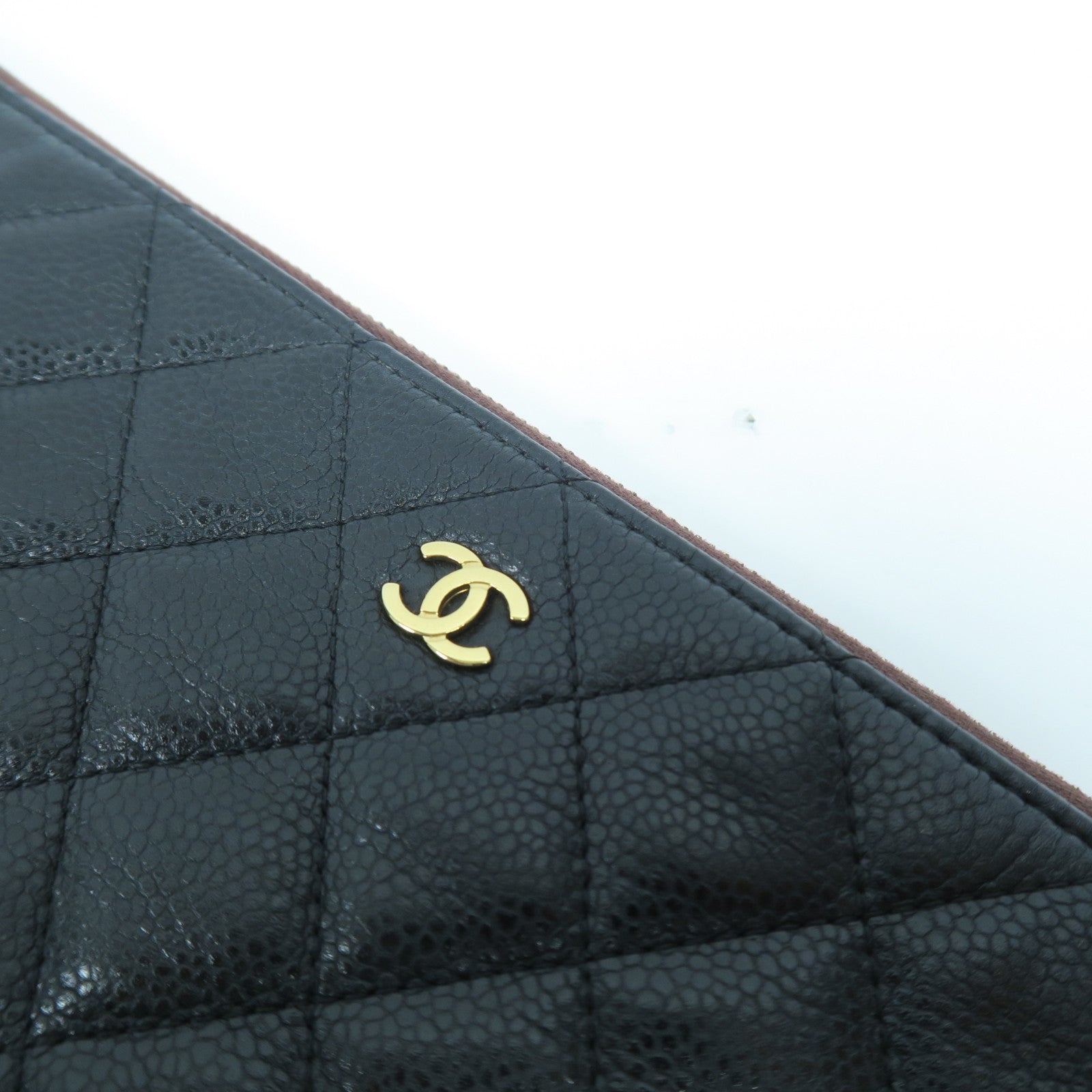 CHANEL 菱格Caviar皮革Pouch金扣手拿包黑色