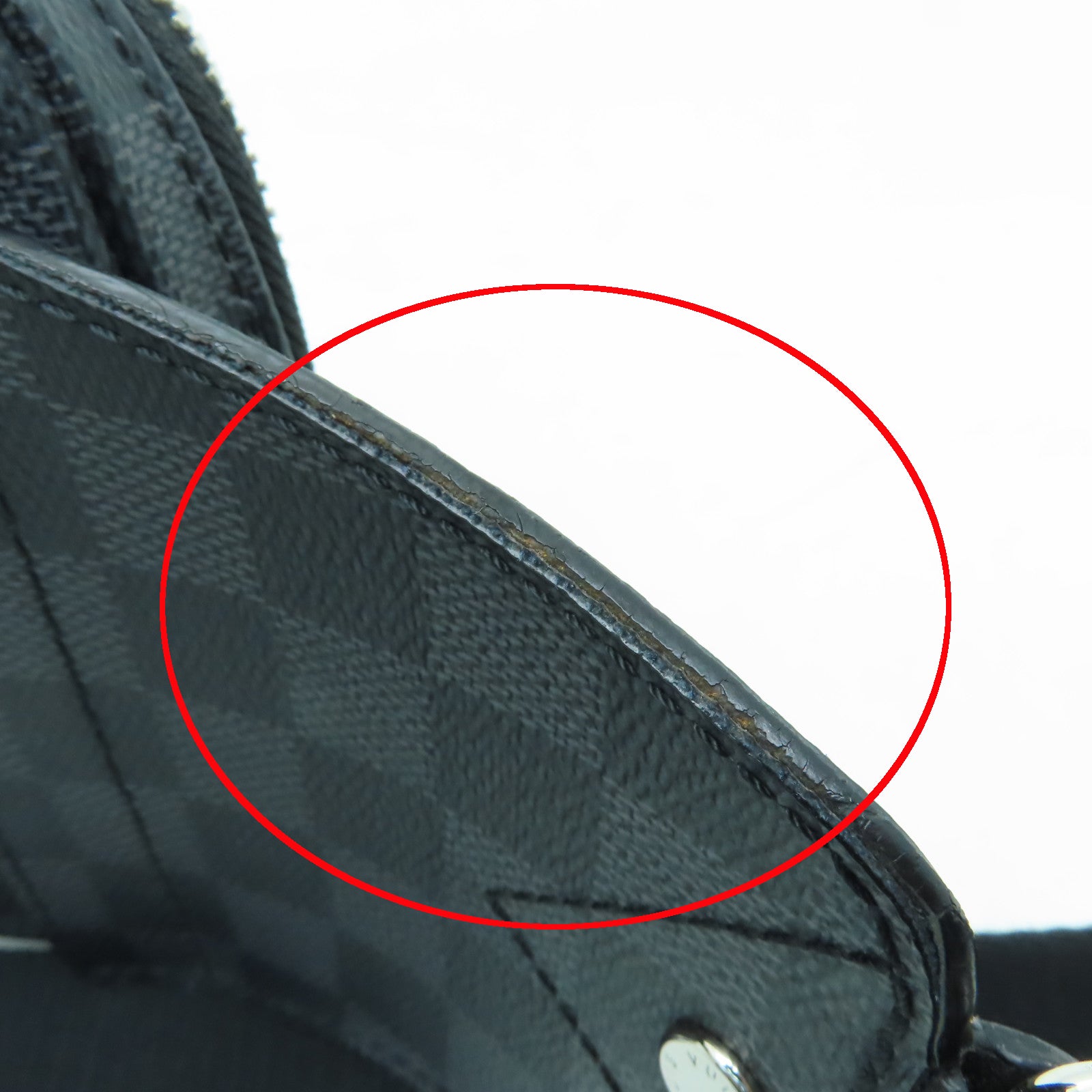 LOUIS VUITTON Damier Graphite Avenue Sling Bag銀扣單肩包黑色