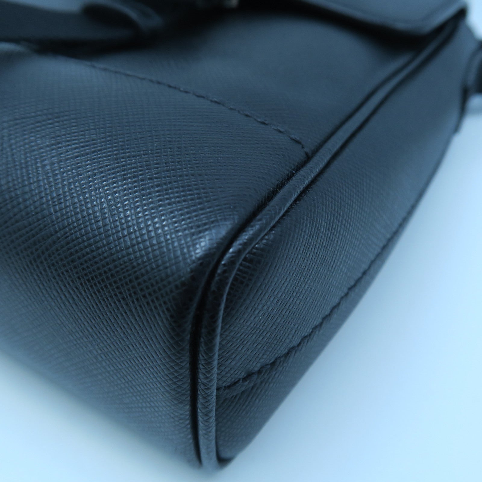 PRADA 牛皮皮革Shoulder Bag銀扣肩背袋黑色