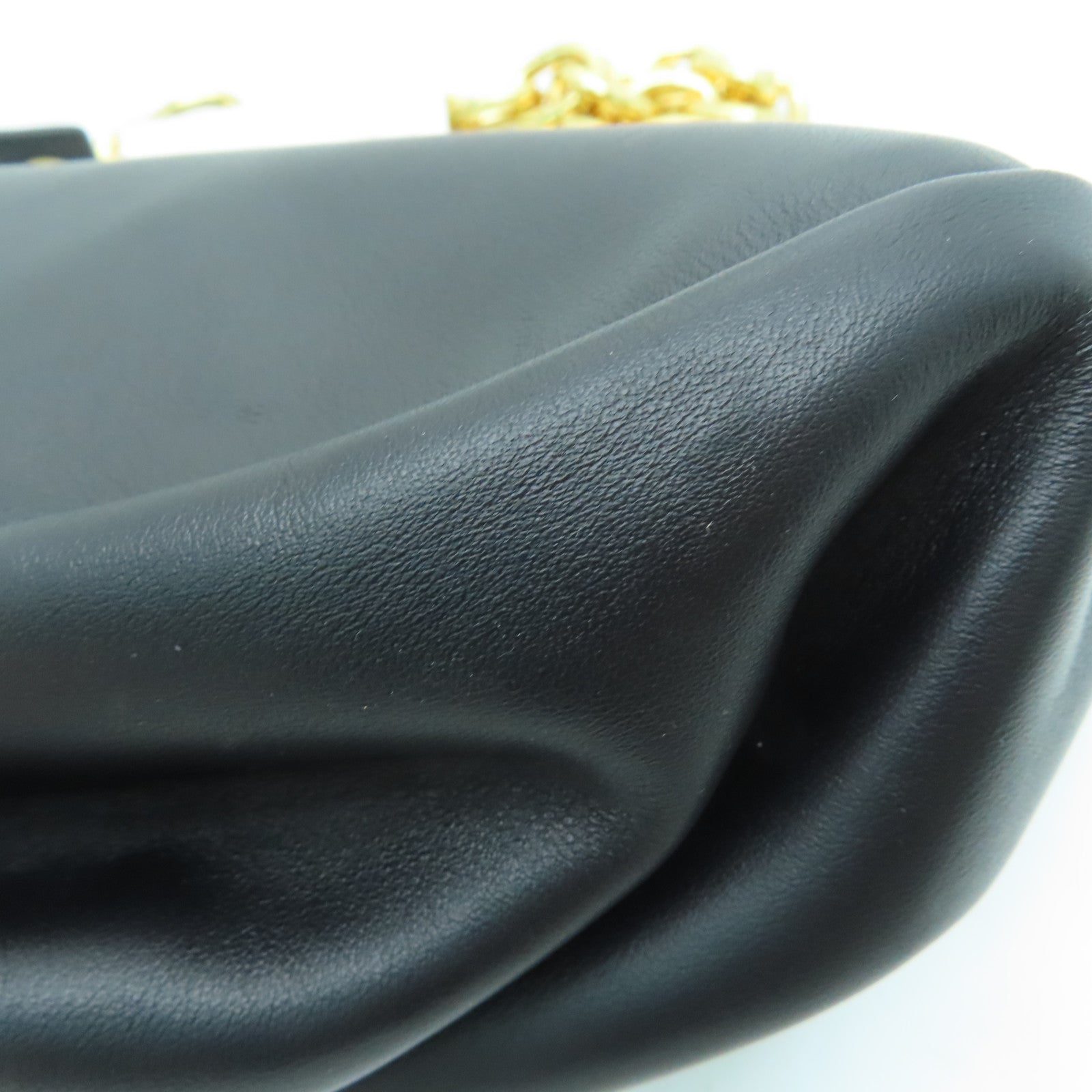 BOTTEGA VENETA 羊皮皮革Belt Chain Shoulder金扣链带肩背袋黑色