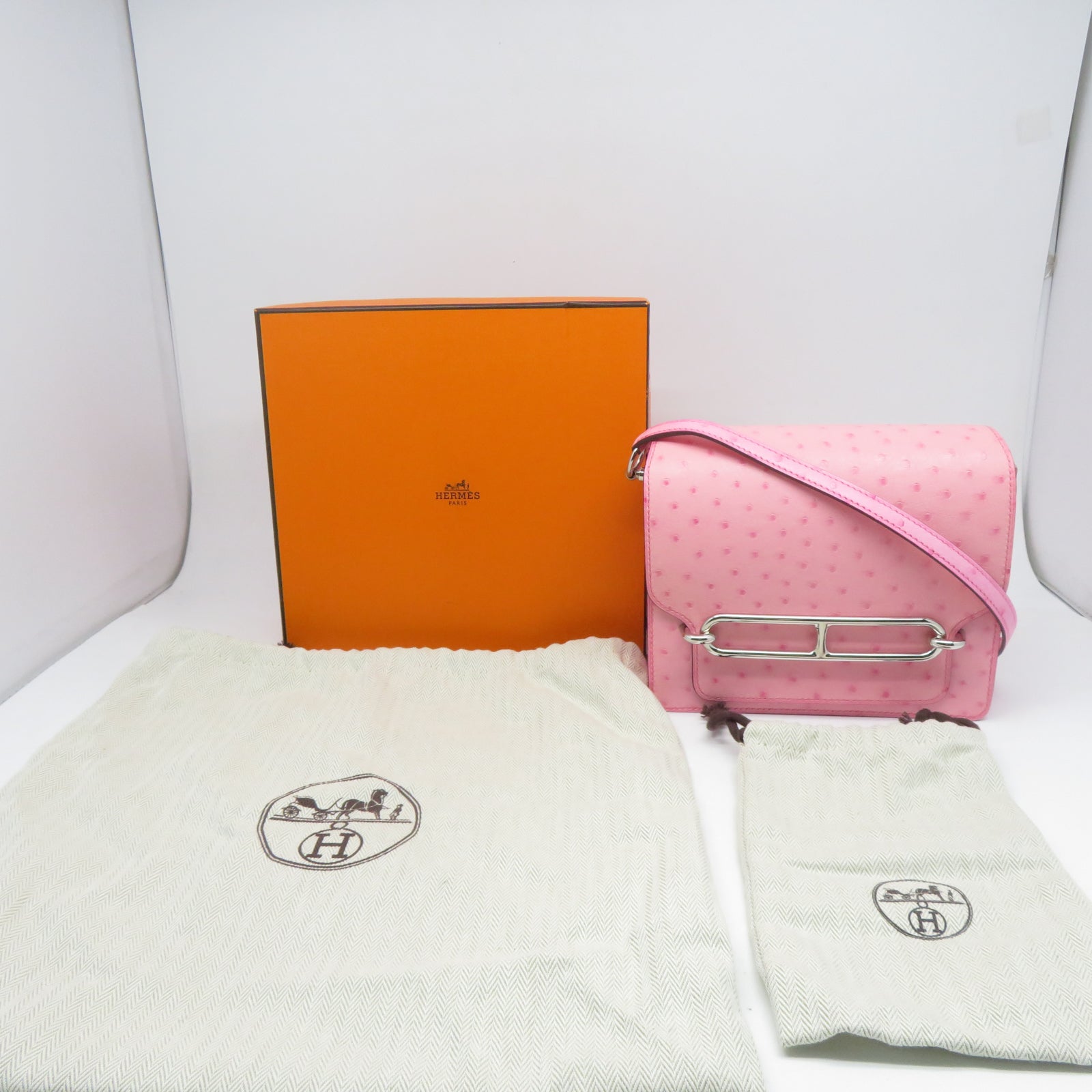 HERMES 鴕鳥皮革Mini Roulis銀扣肩背袋Rose bubblegum泡泡粉色