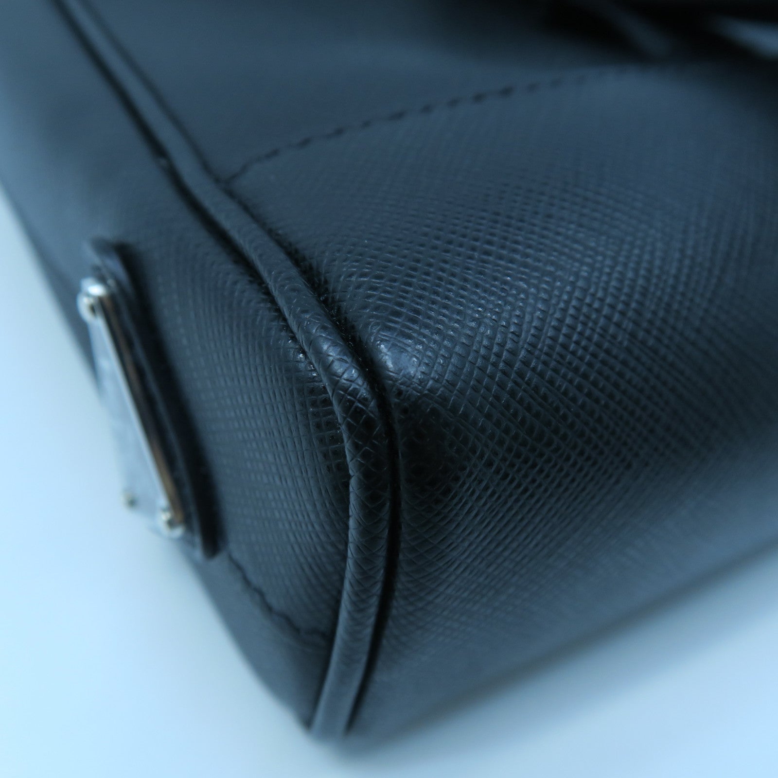 PRADA 牛皮皮革Shoulder Bag銀扣肩背袋黑色