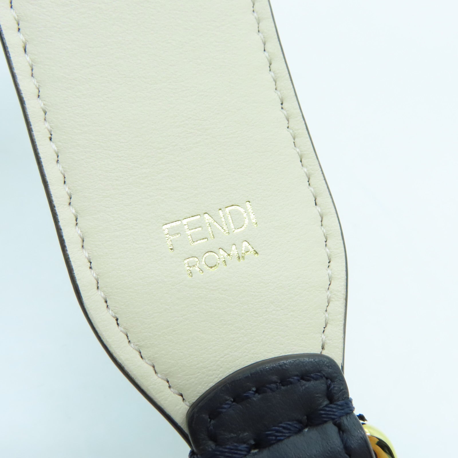 FENDI 牛皮皮革Shoulder Strap金扣肩背帶黑色/米色