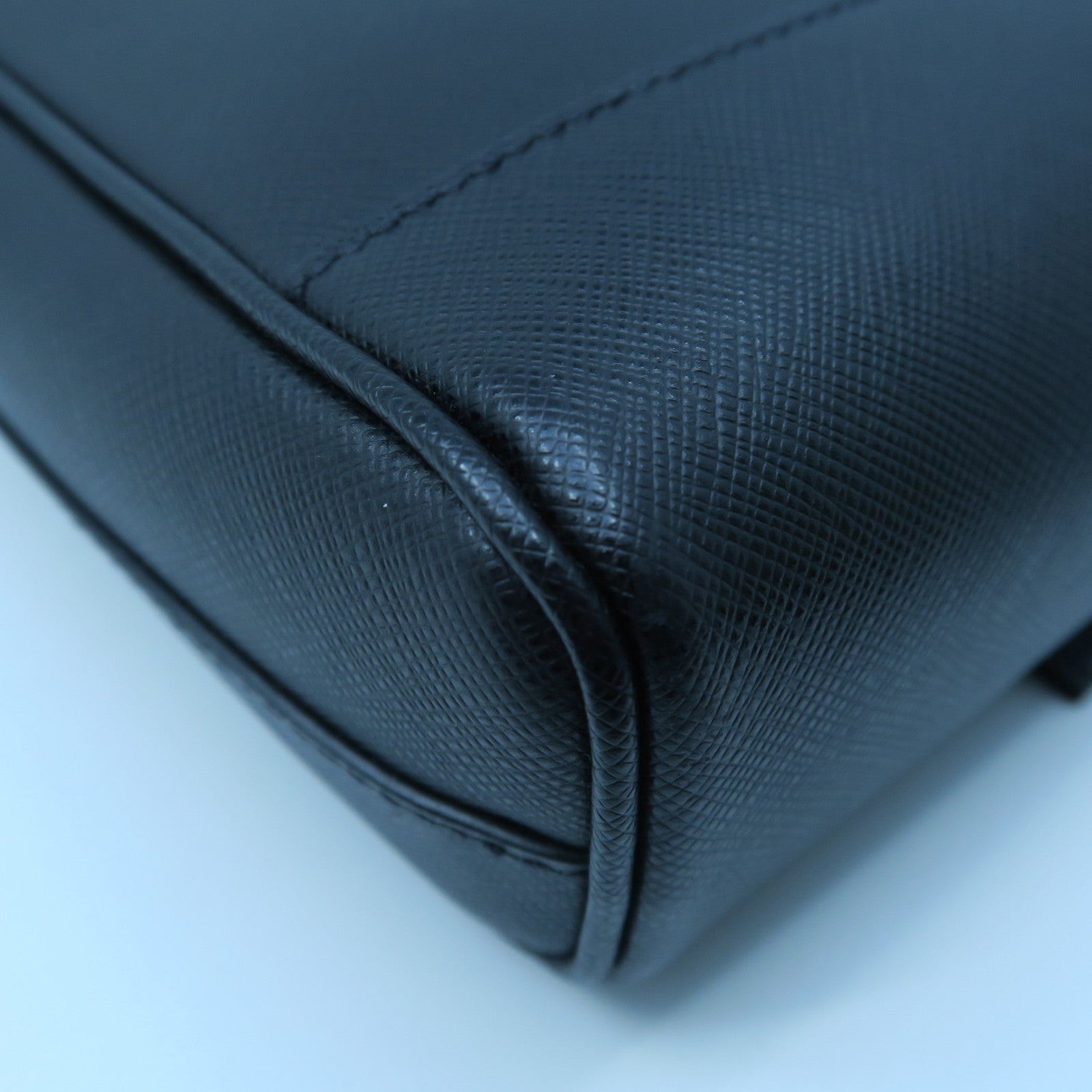 PRADA 牛皮皮革Shoulder Bag銀扣肩背袋黑色