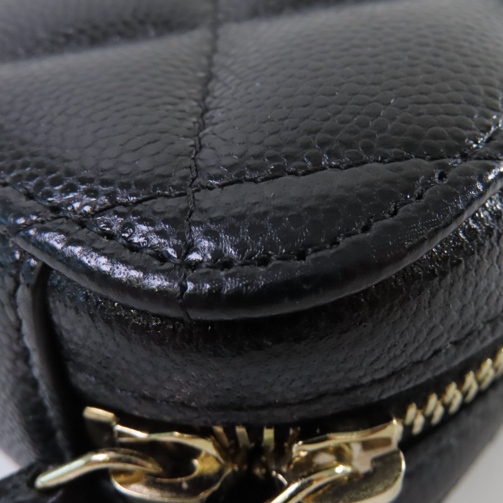CHANEL 菱格Caviar皮革Phone Shoulder Bag金扣鏈帶肩背袋黑色