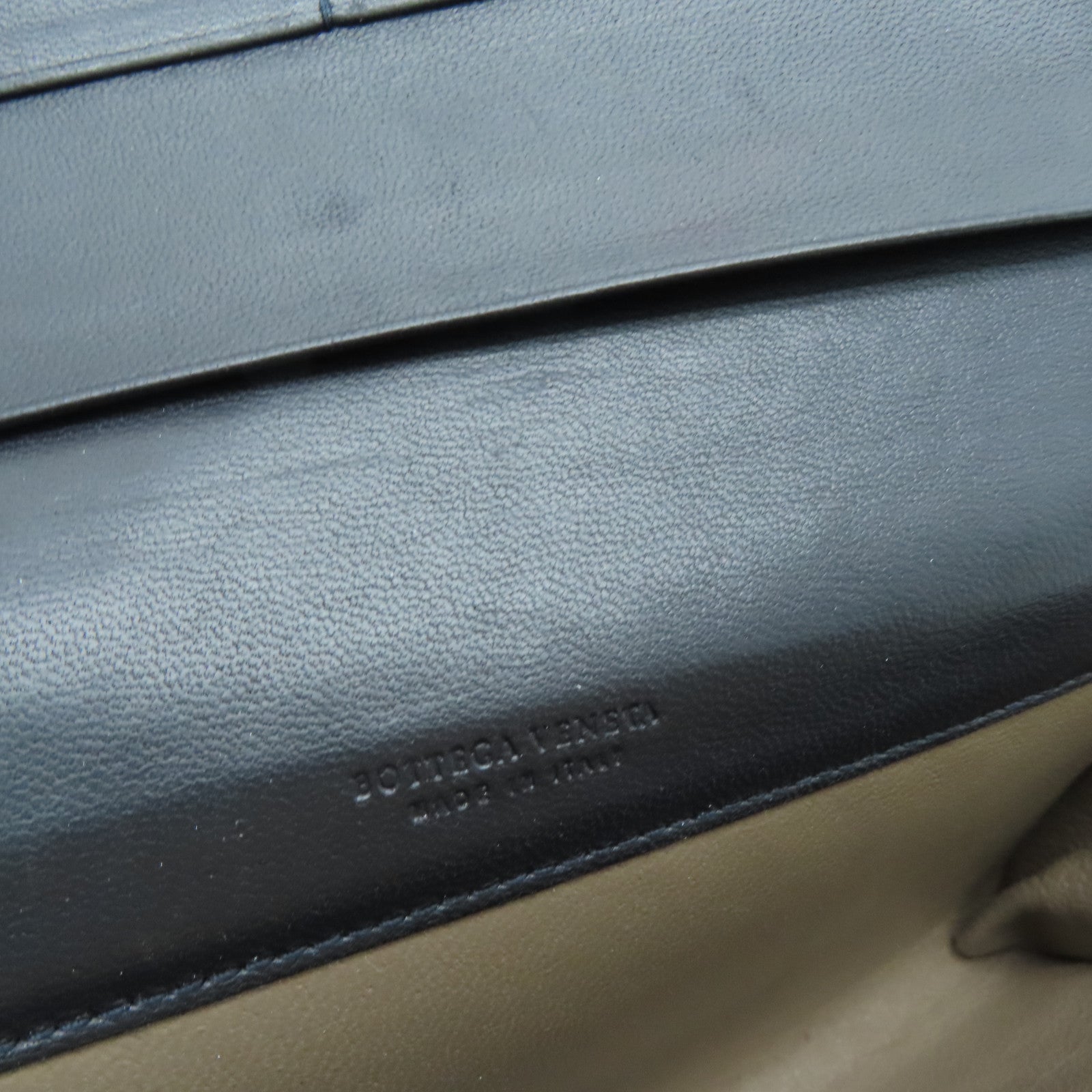 BOTTEGA VENETA 织纹皮革Long Wallet长钱包啡色