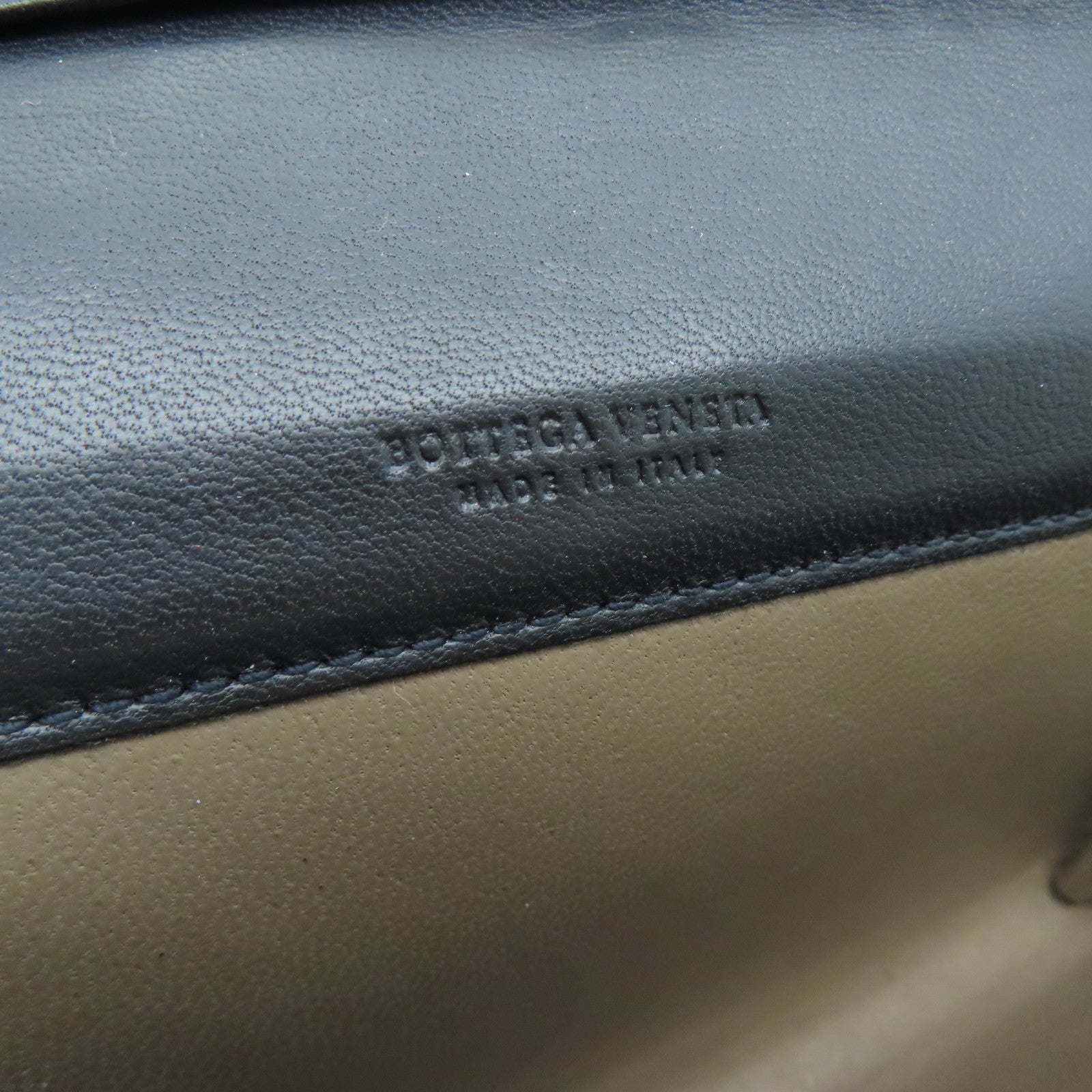 BOTTEGA VENETA 织纹皮革Long Wallet长钱包啡色