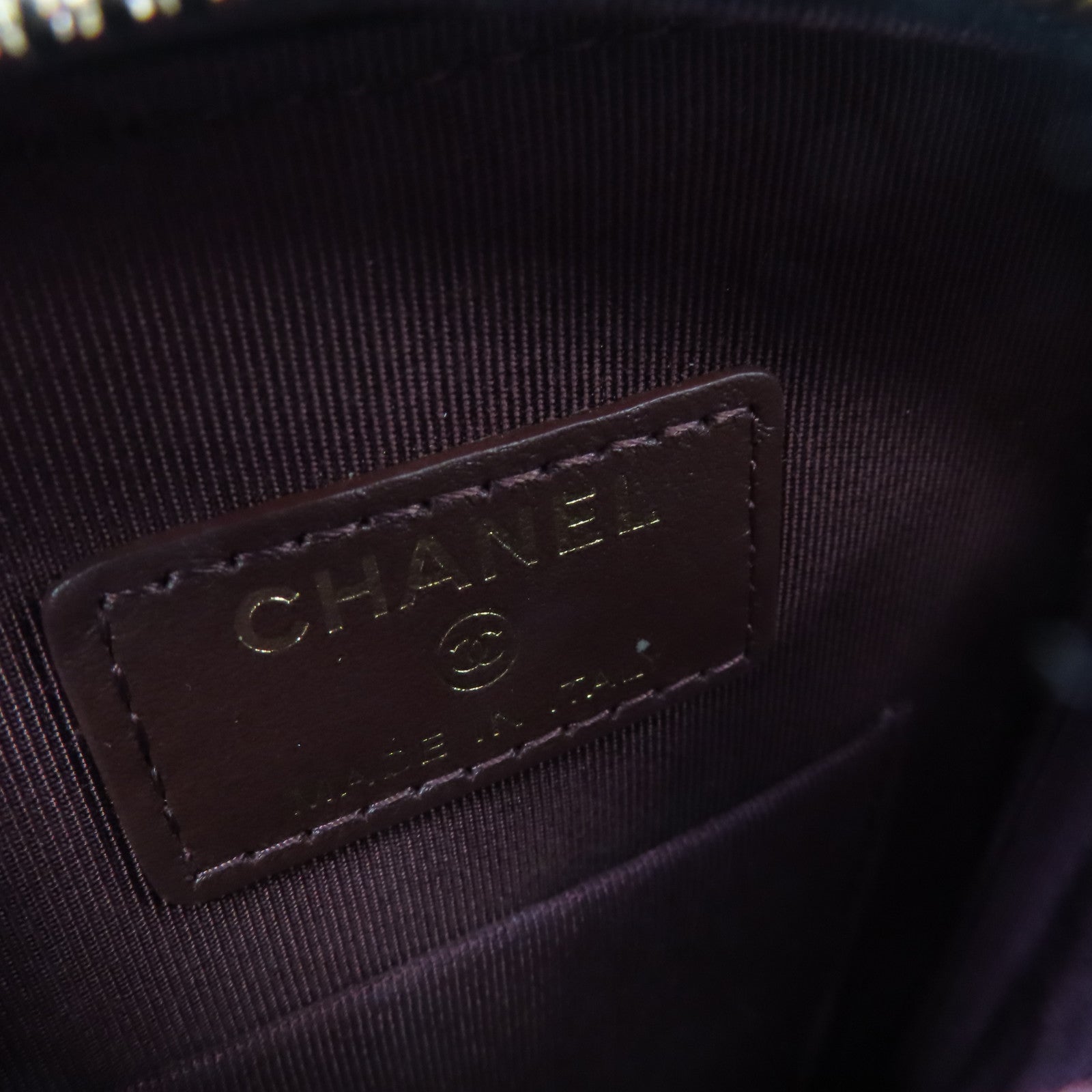 CHANEL 菱格Caviar皮革Phone Shoulder Bag金扣鏈帶肩背袋黑色