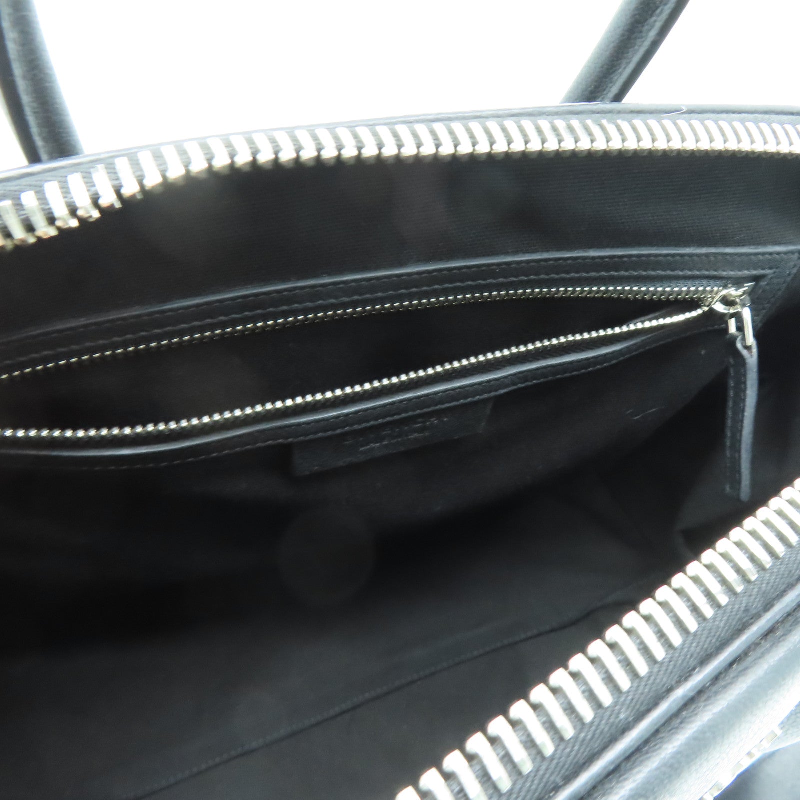GIVENCHY 牛皮皮革Antigona Bag银扣手挽肩背两用袋黑色