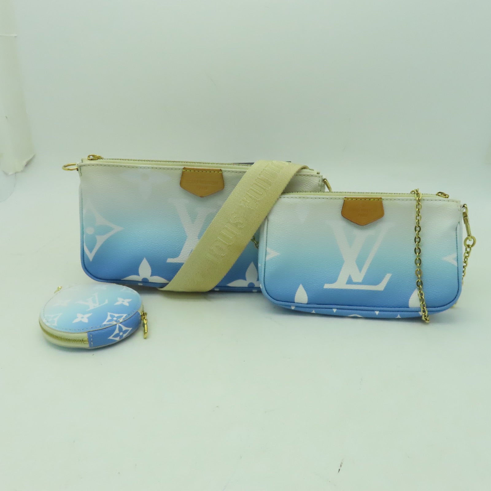 LOUIS VUITTON Monogram Giant Multi Pochette金扣肩背袋藍色/白色