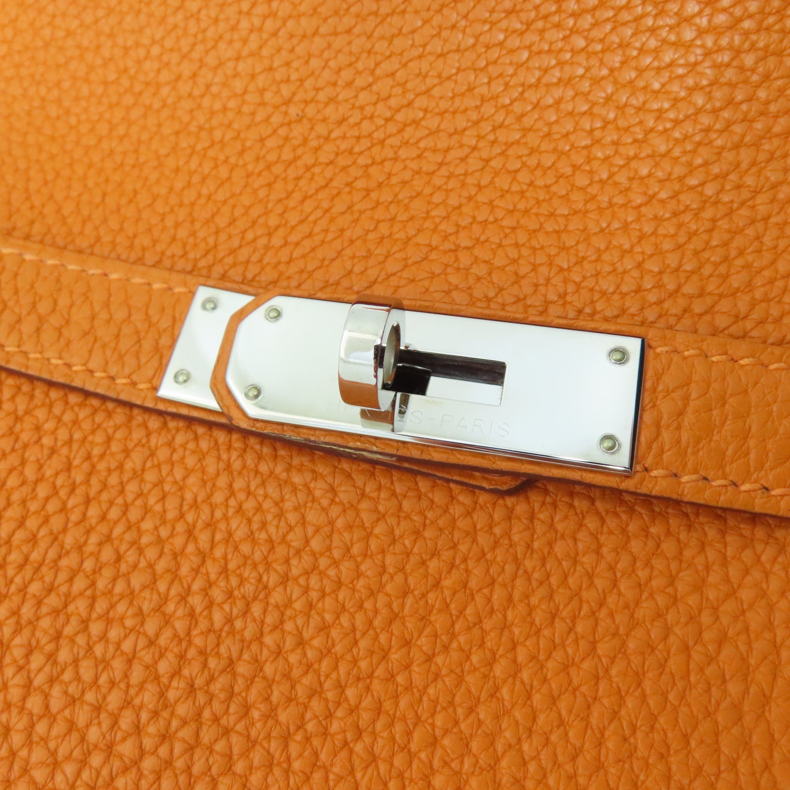 HERMES Taurillon Clemence皮革Jypsiere 28銀扣肩背袋火橘色