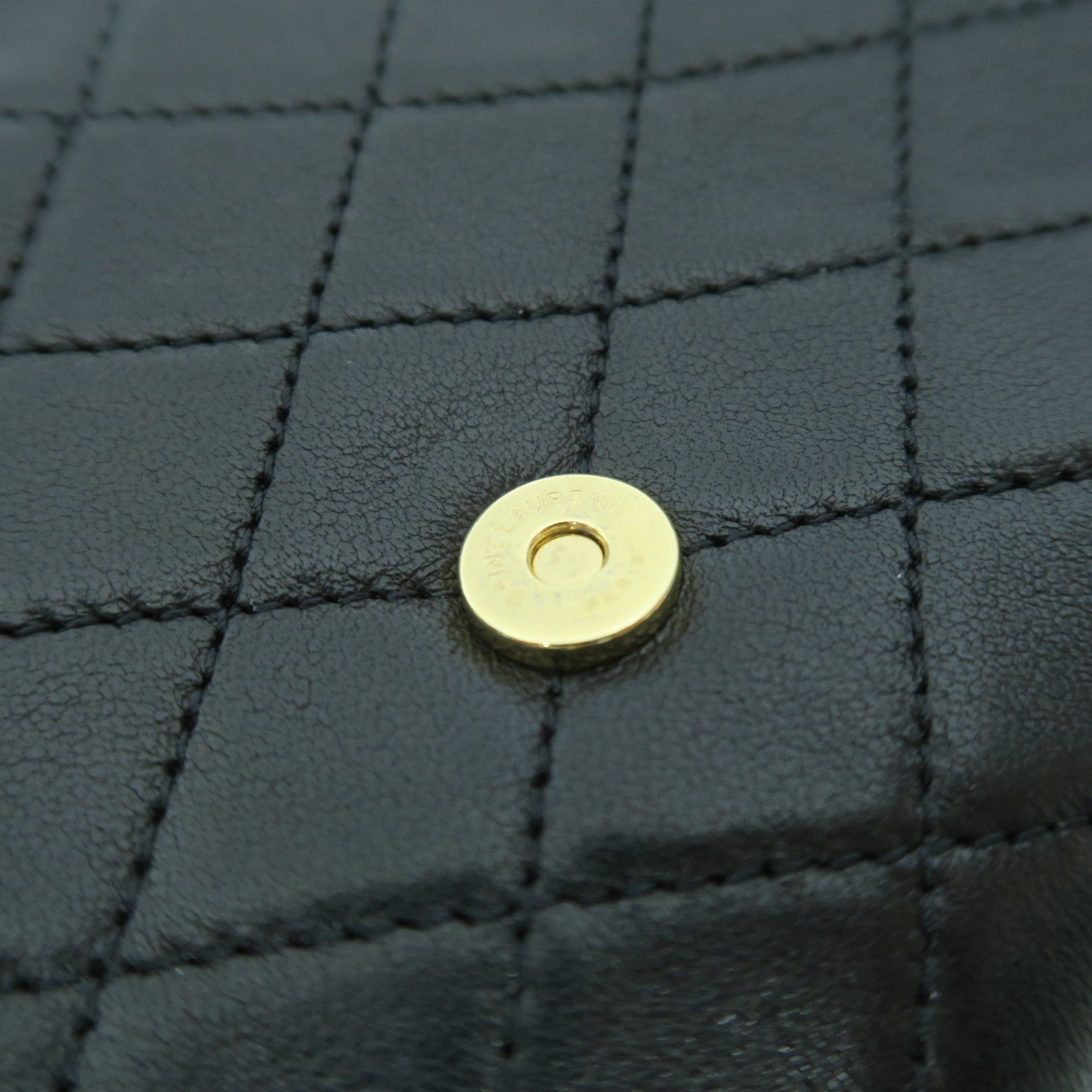 SAINT LAURENT 羊皮皮革Mini Nolita金扣鏈帶肩背袋黑色