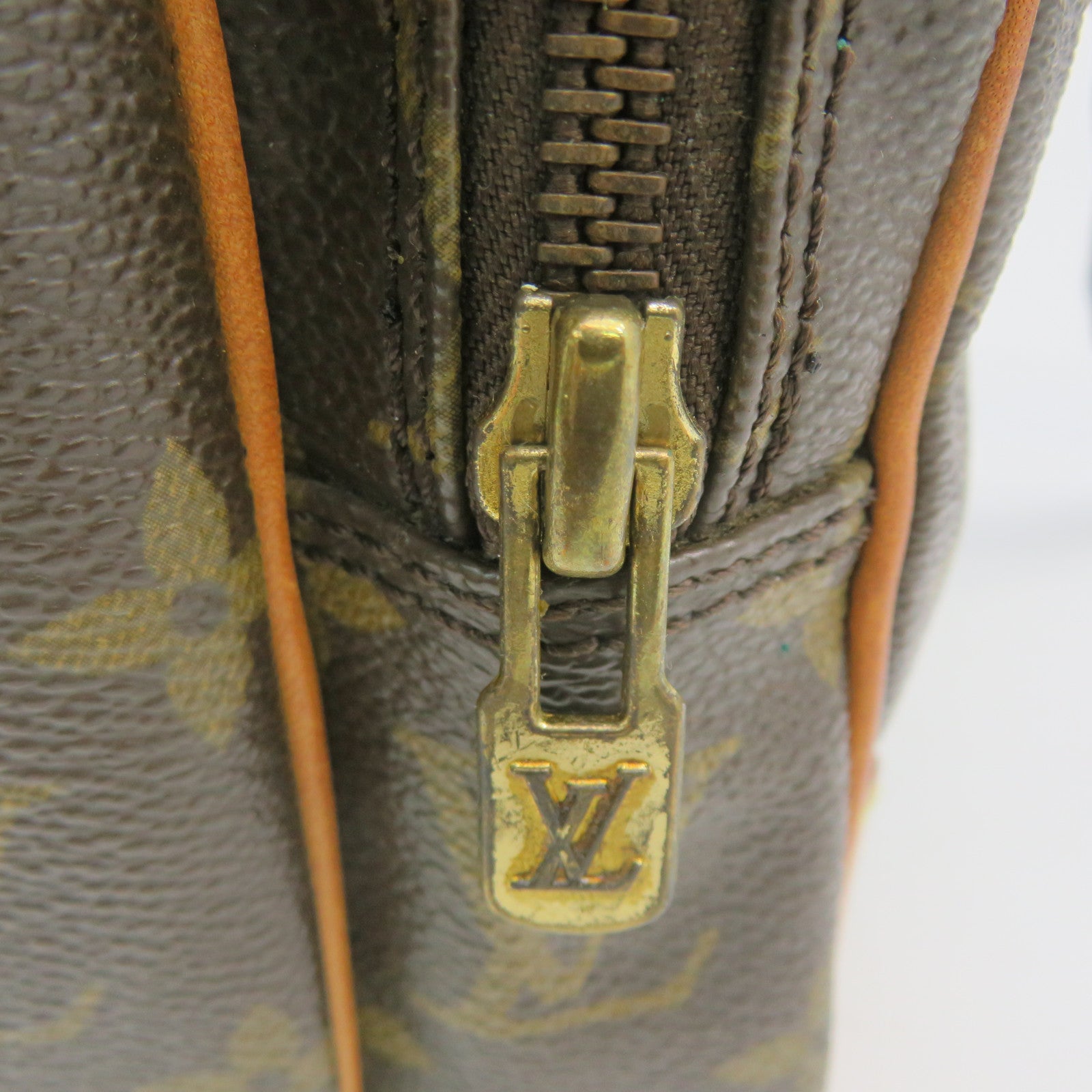 LOUIS VUITTON Monogram Amazon Shoulder Bag肩背袋啡色
