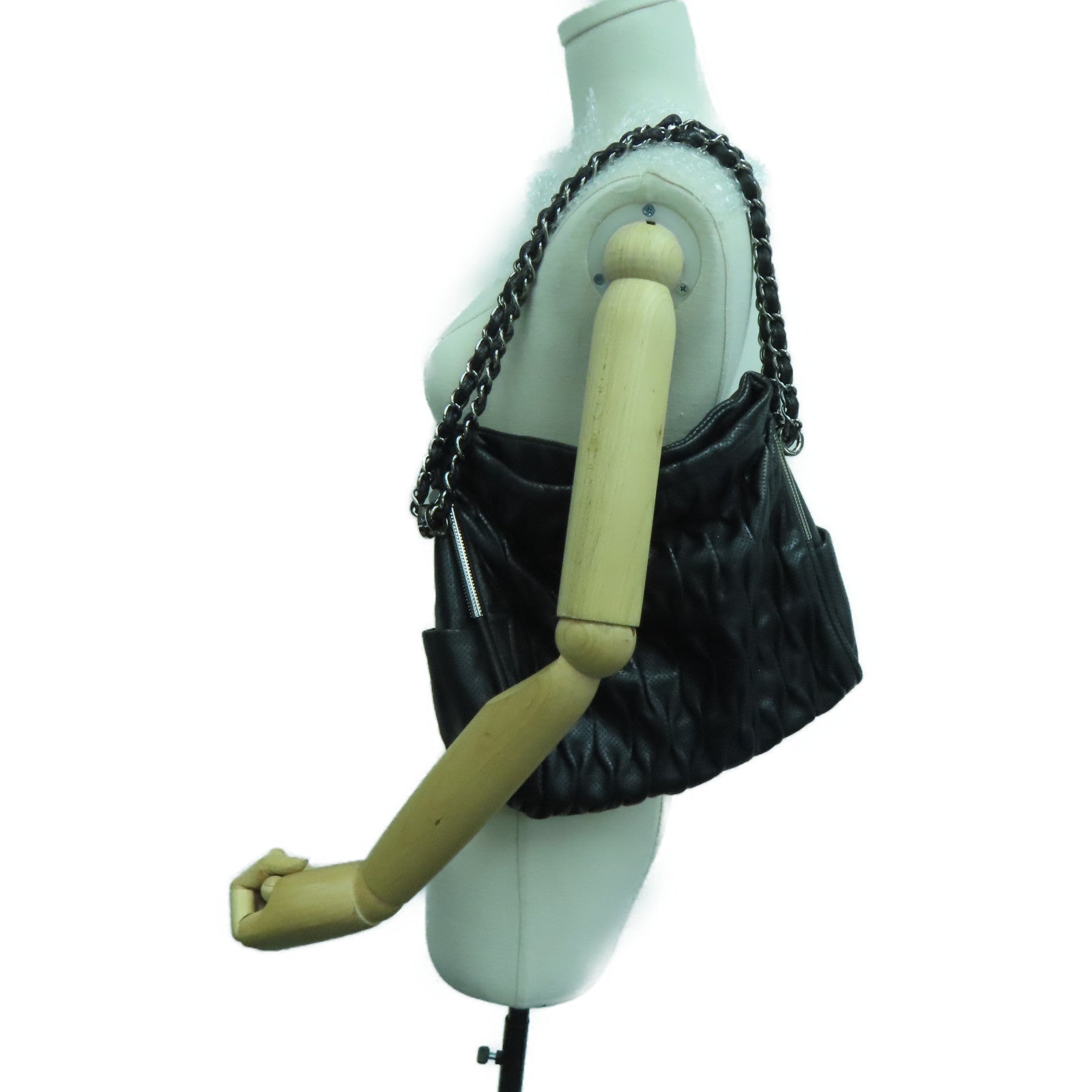 CHANEL 牛皮皮革Chain Shoulder银扣肩背袋黑色
