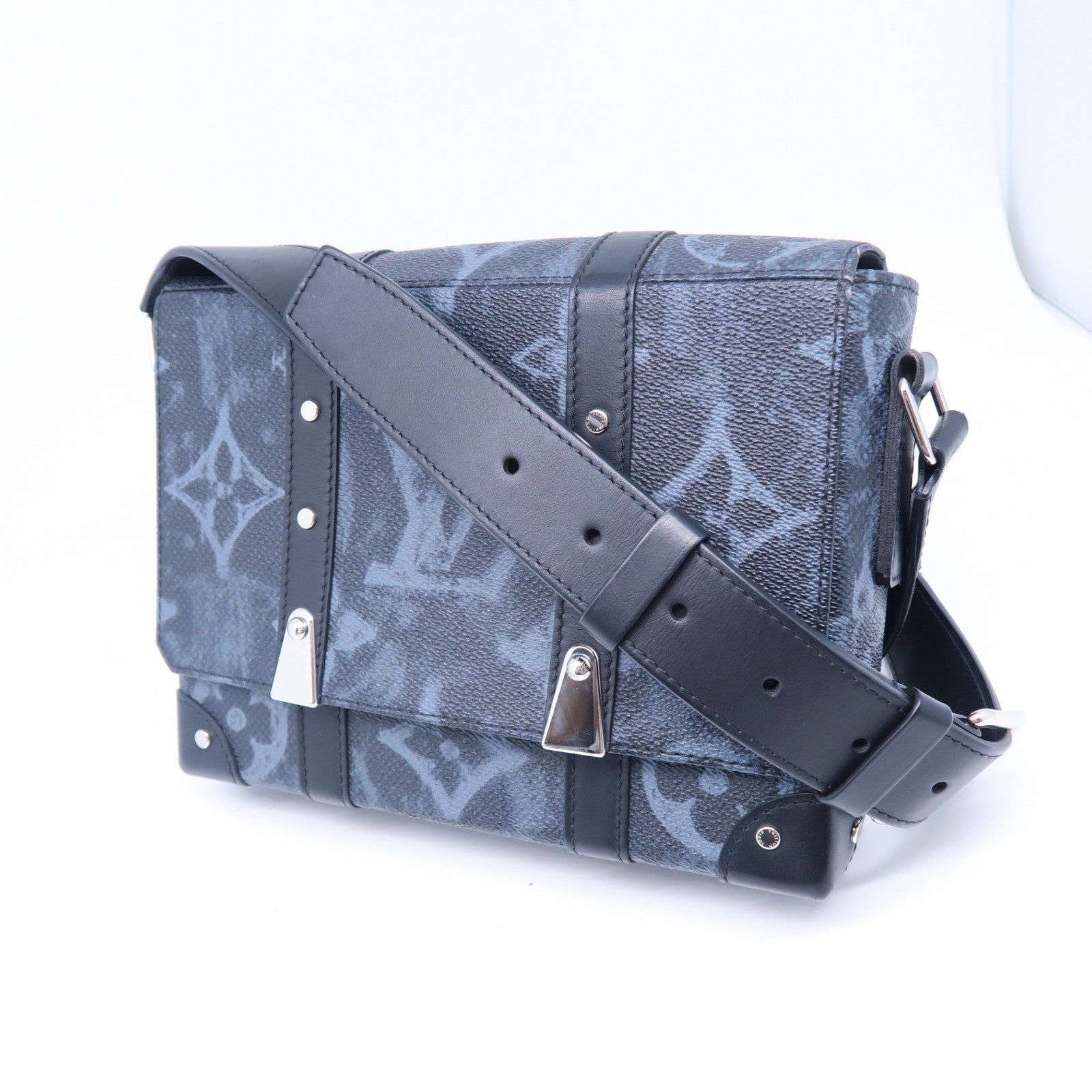 LOUIS VUITTON Monogram Pastel Trunk銀扣肩背袋黑色