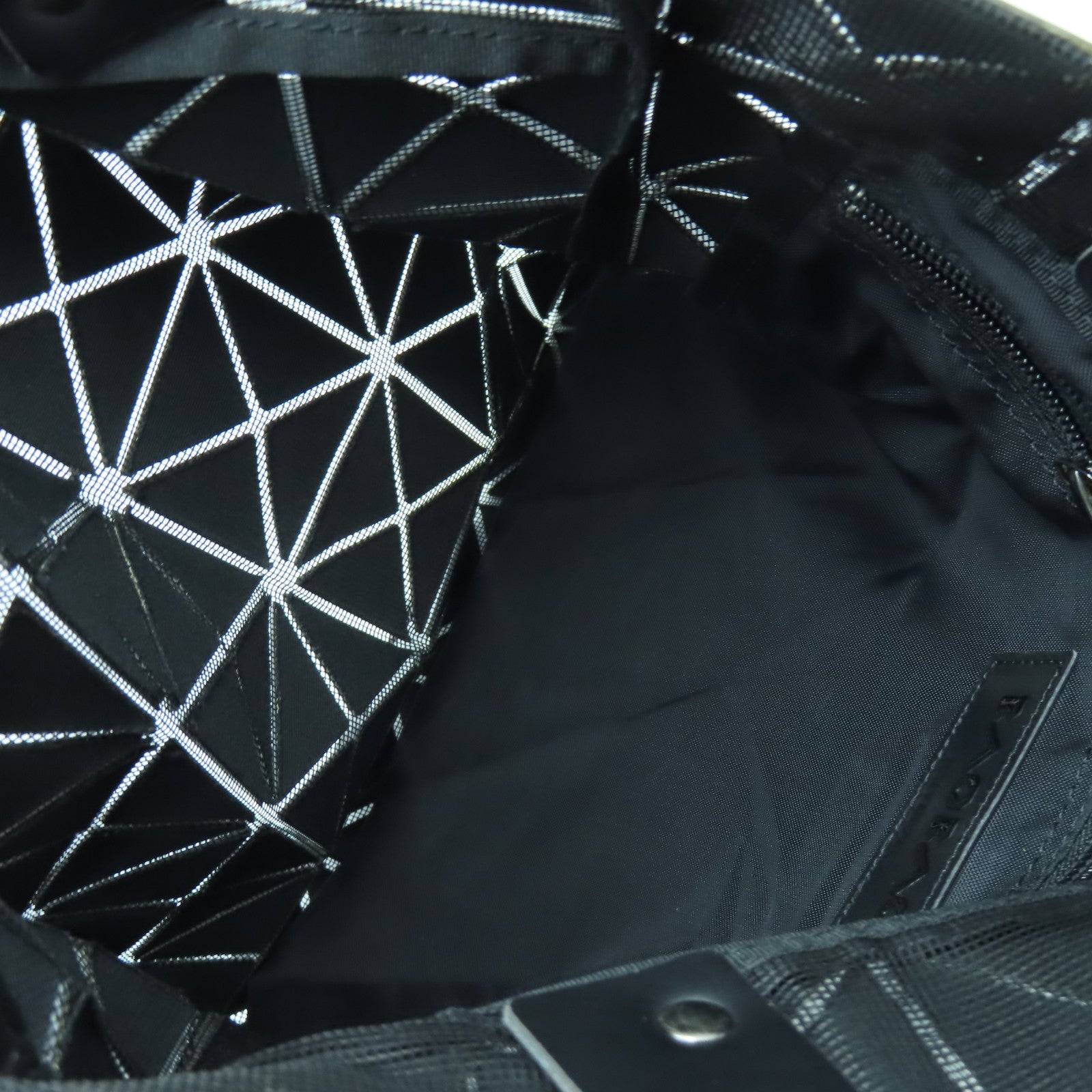 me ISSEY MIYAKE PVC Bao Bao銀扣手挽袋黑色
