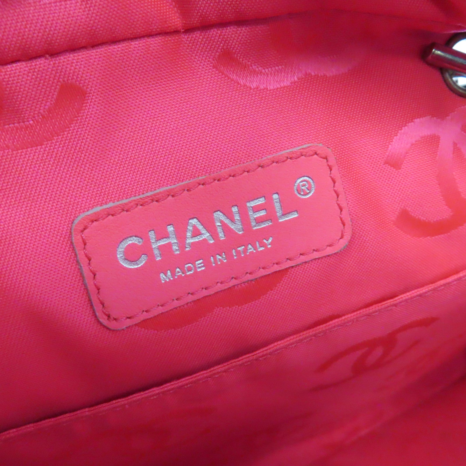 CHANEL 菱格牛皮皮革Cambon Shoulder Bag銀扣肩背袋黑色