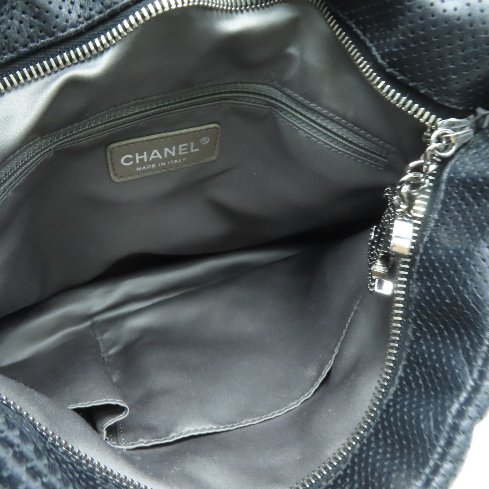 CHANEL 牛皮皮革Chain Shoulder银扣肩背袋黑色