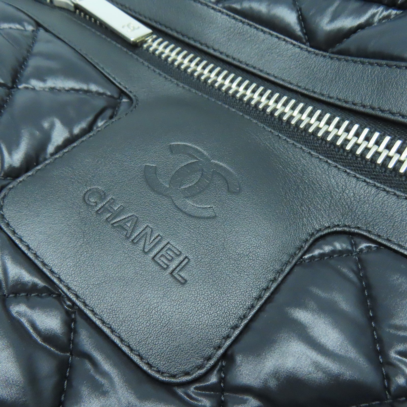 CHANEL 菱格尼龙Handbag银扣手挽袋黑色
