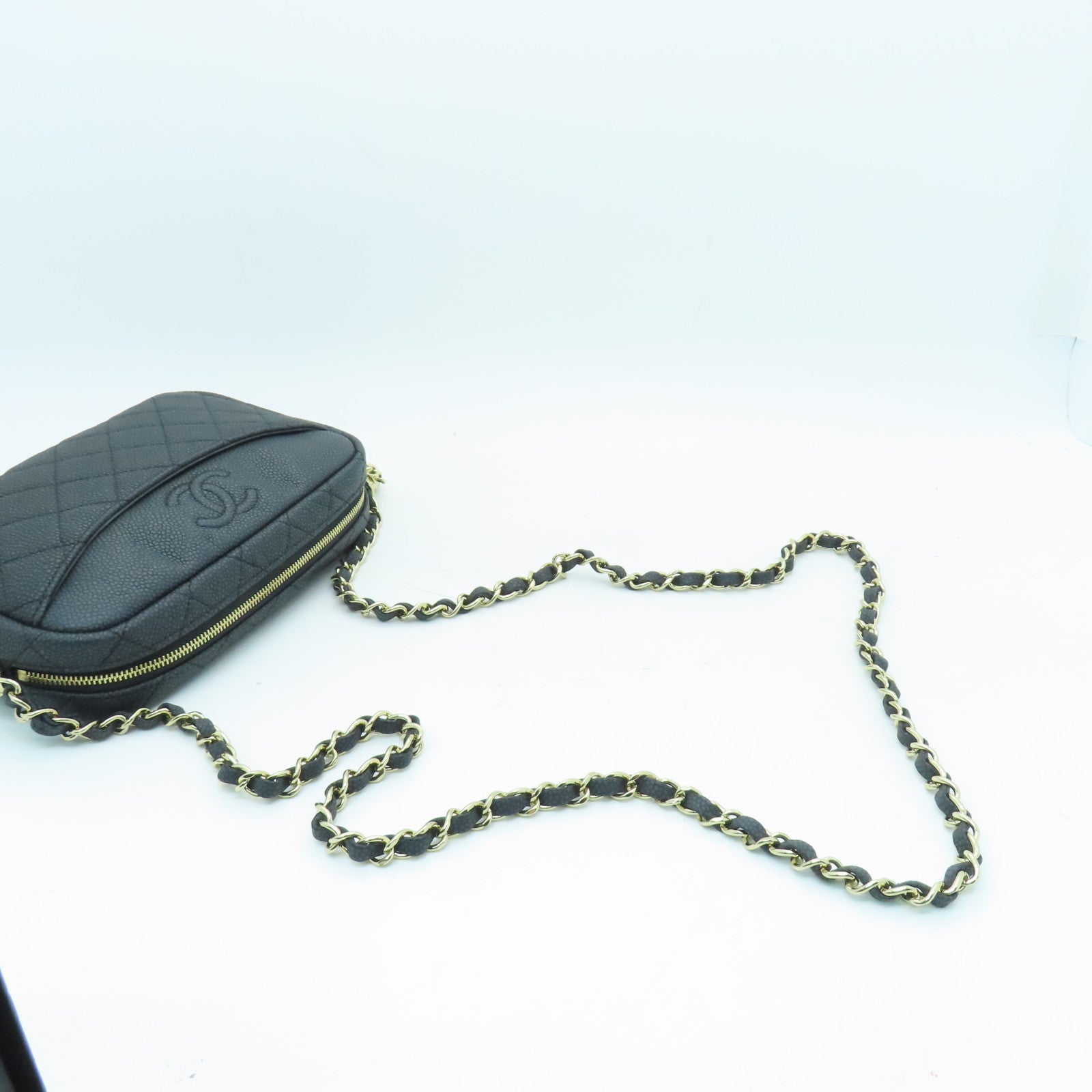 CHANEL Caviar Leather Chain Shoulder Bag Gold Buckle Chain Shoulder Bag Black