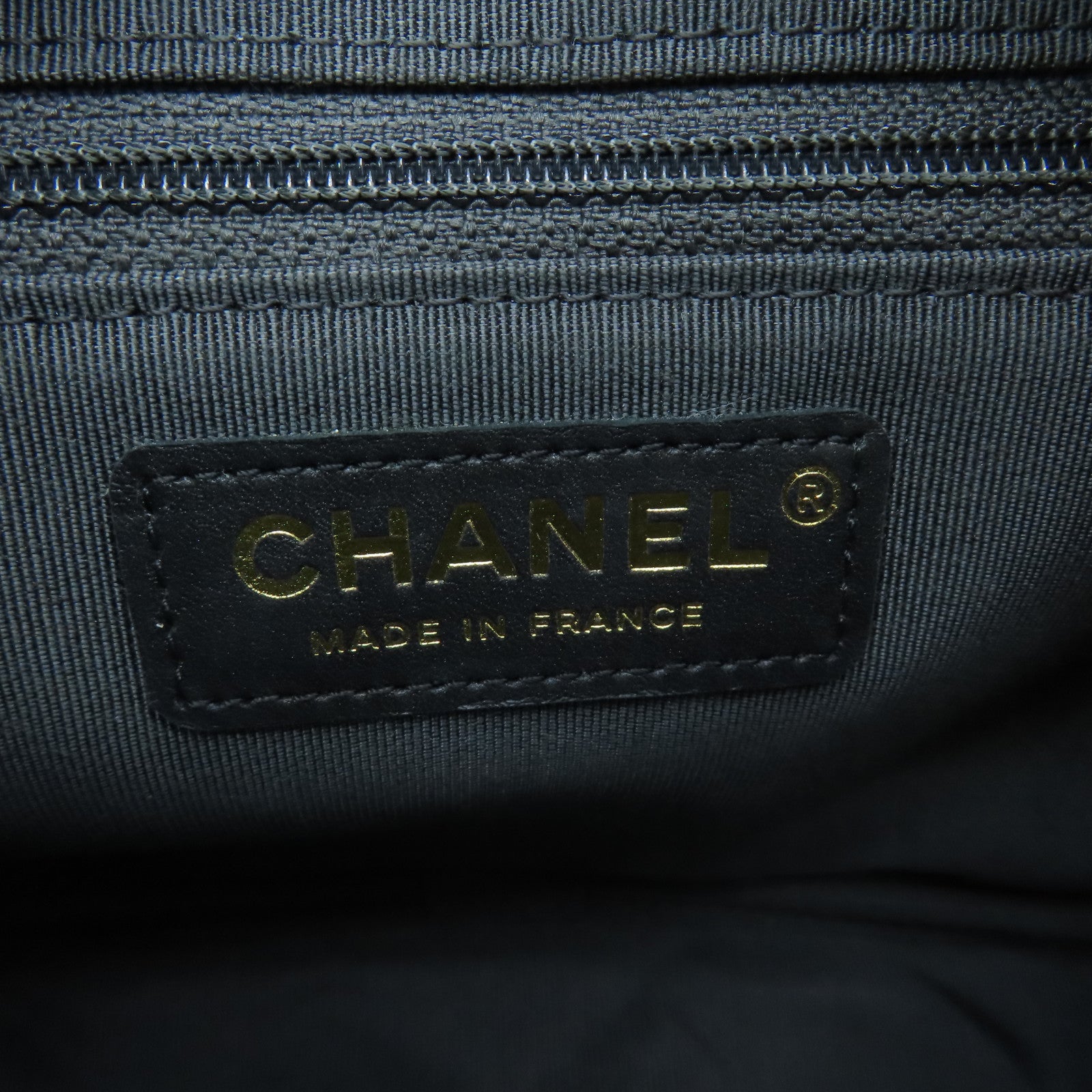CHANEL Caviar Leather Chain Shoulder Bag Gold Buckle Chain Shoulder Bag Black