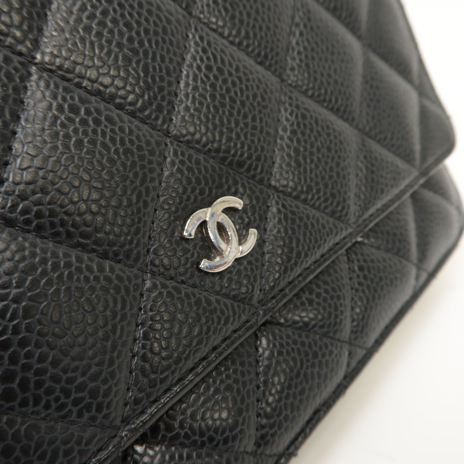 CHANEL 菱格Caviar皮革WOC銀扣鏈帶肩背袋黑色