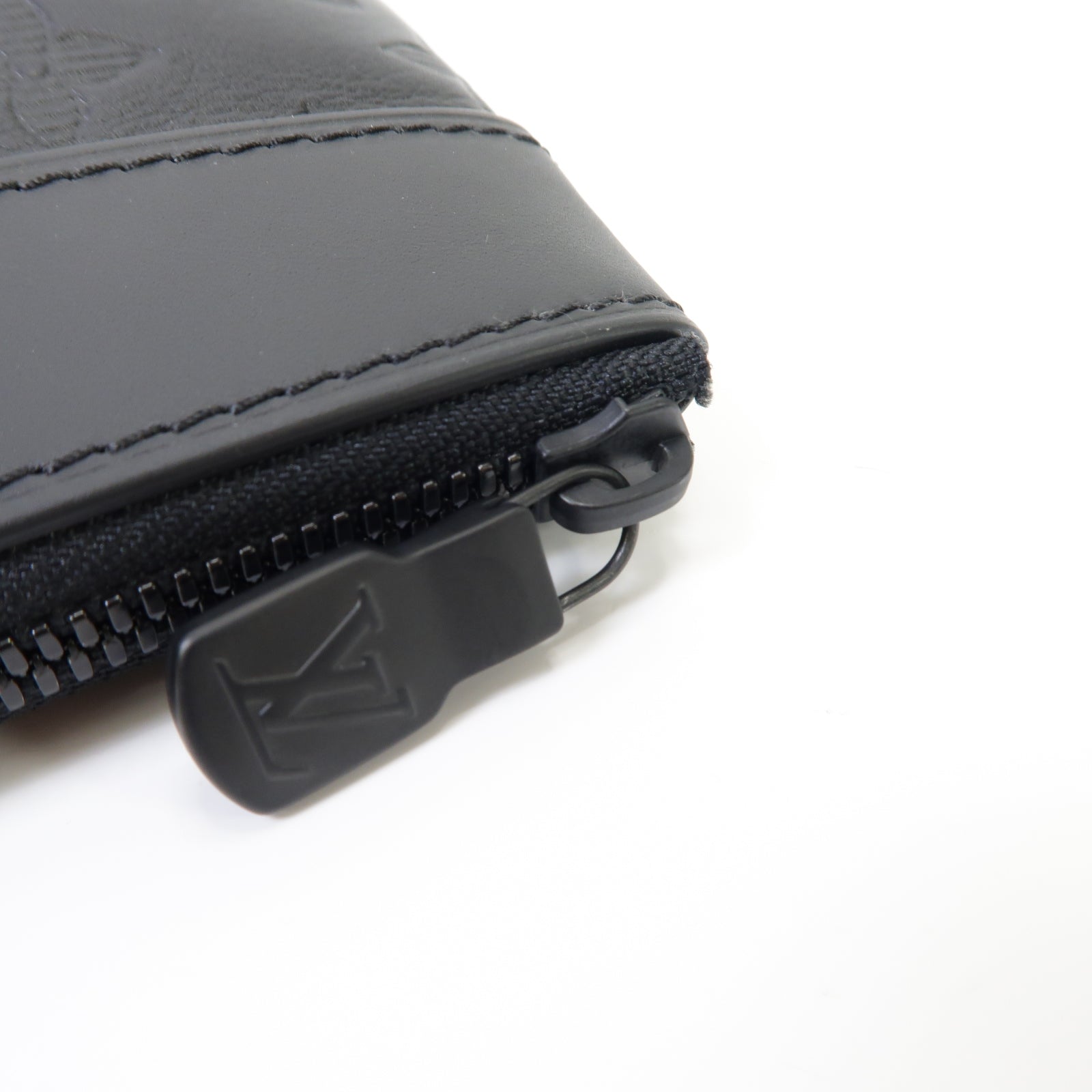 LOUIS VUITTON Monogram Shadow Discovery Pochette手拿包黒色
