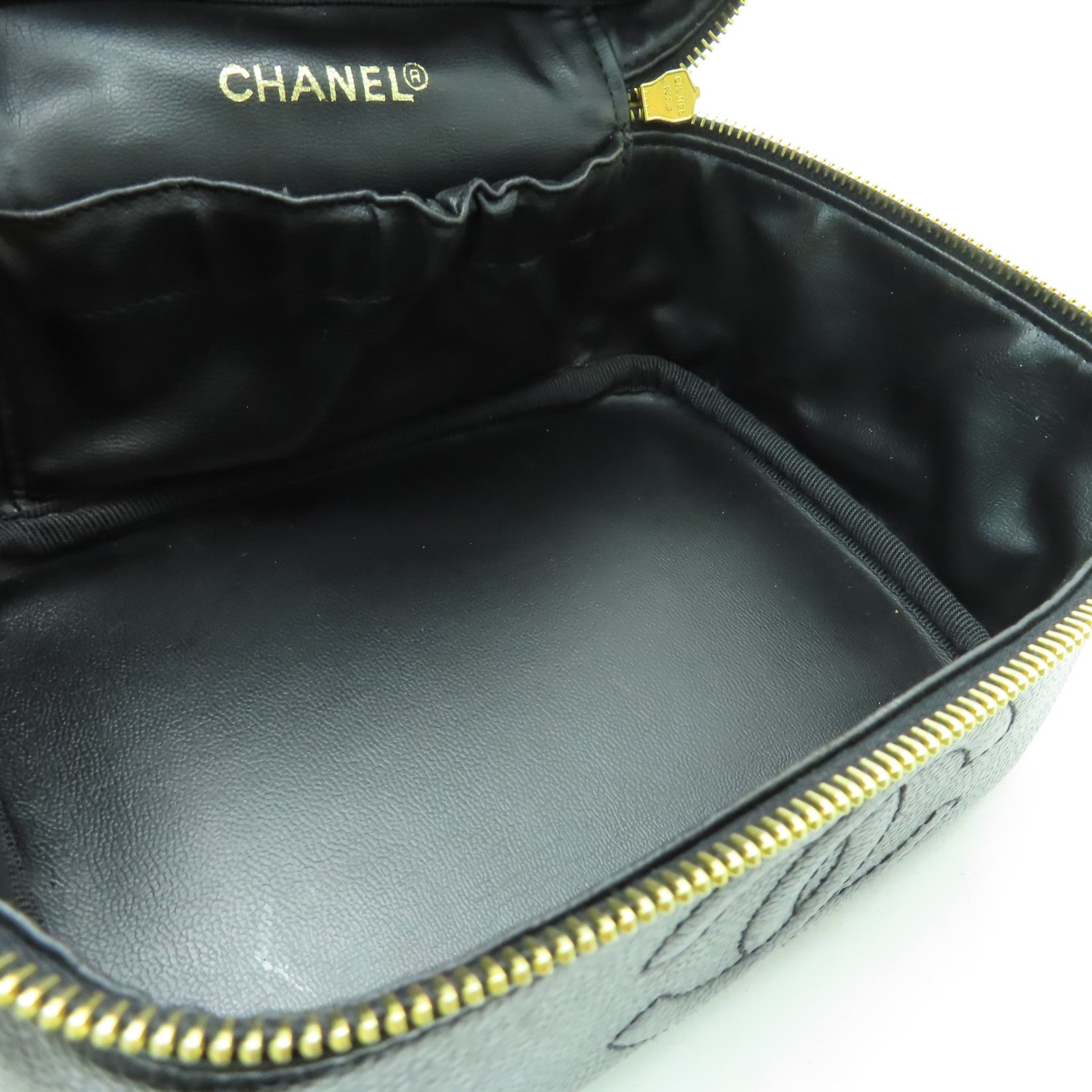 CHANEL Caviar皮革Vanity Bag金扣手挽袋黑色