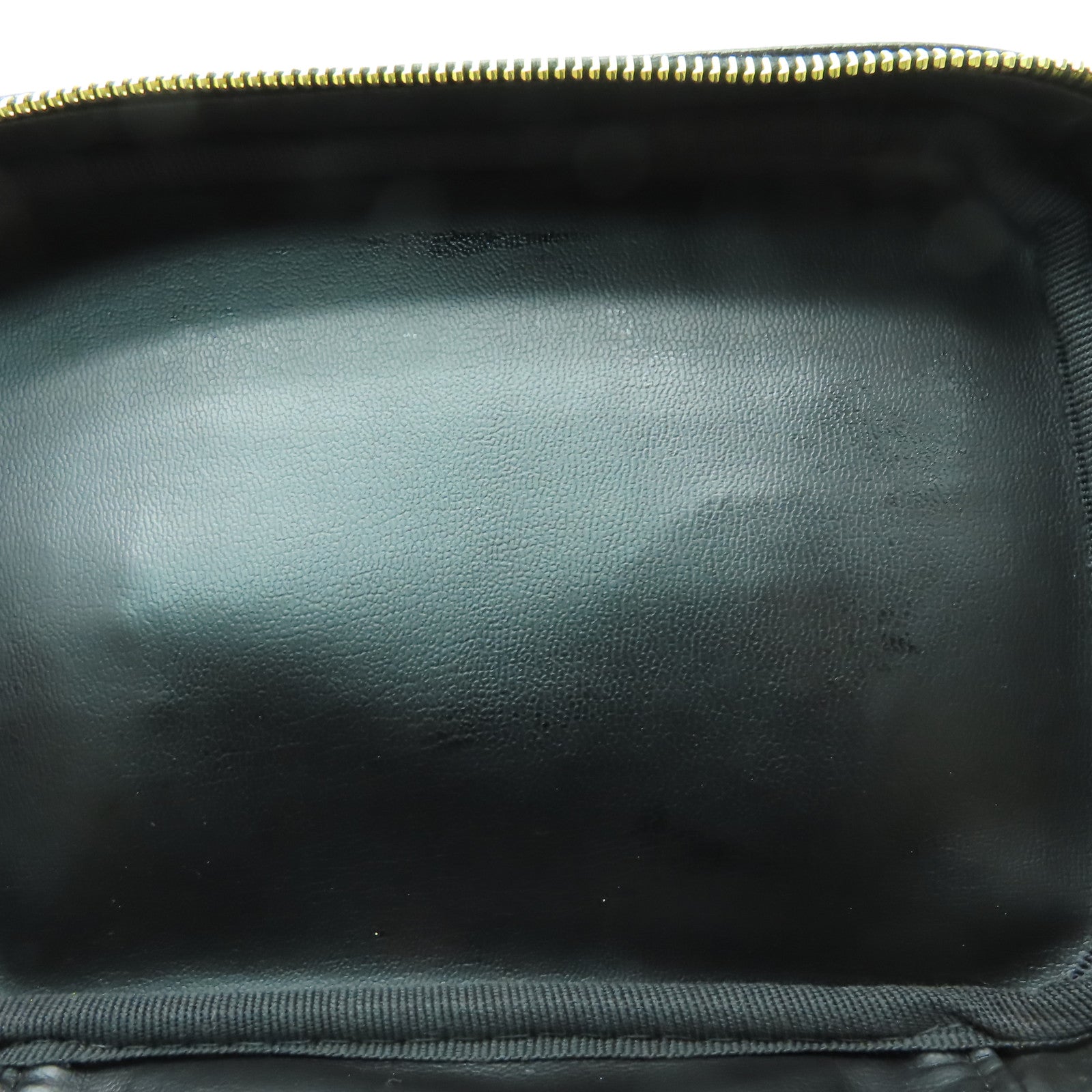 CHANEL Caviar皮革Vanity Bag金扣手挽袋黑色