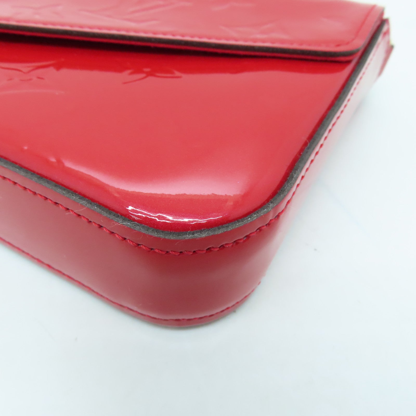 LOUIS VUITTON 【激減優惠】Vernis Pochette Felicie金扣肩背袋紅色