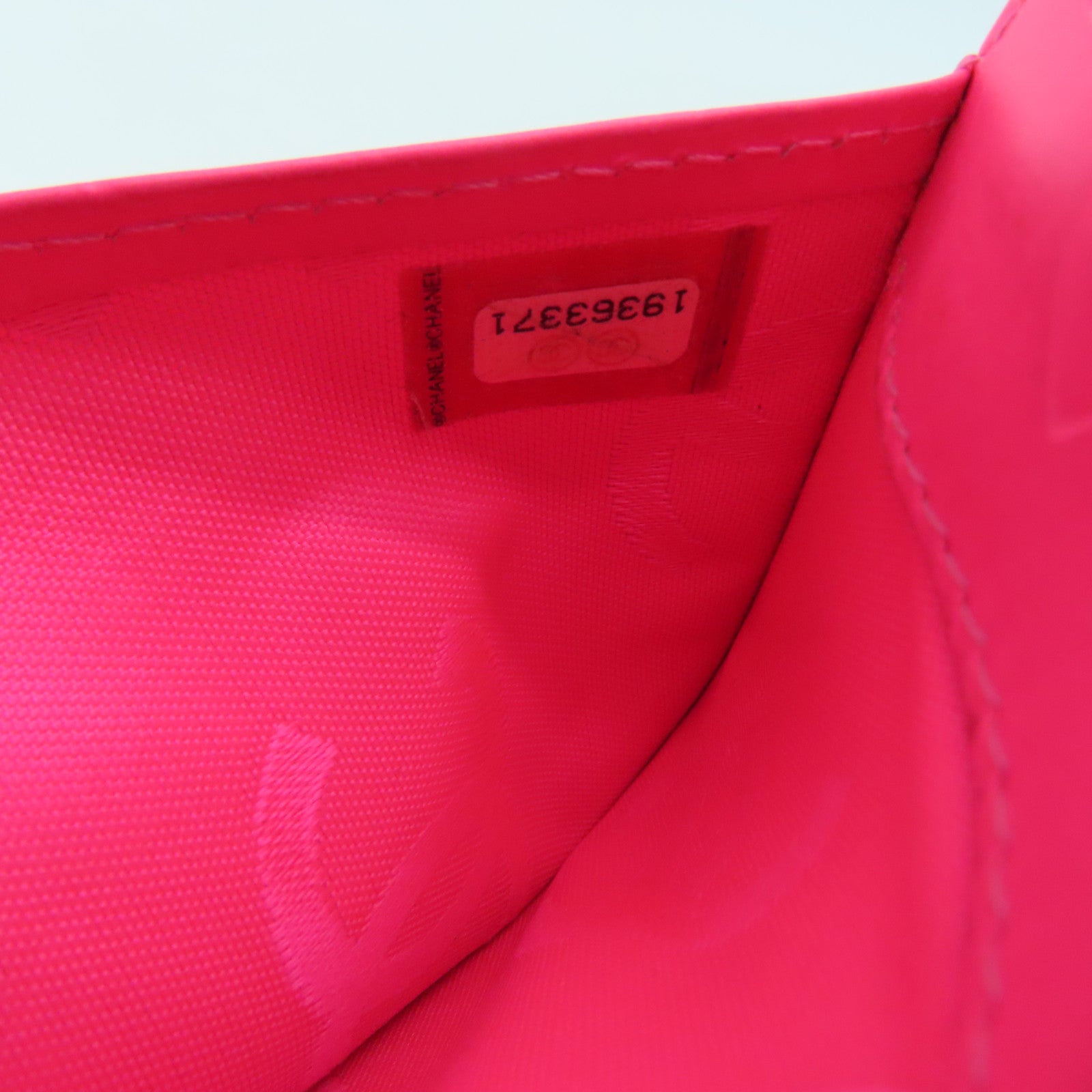 CHANEL 牛皮皮革Long Wallet銀扣長錢包黑色