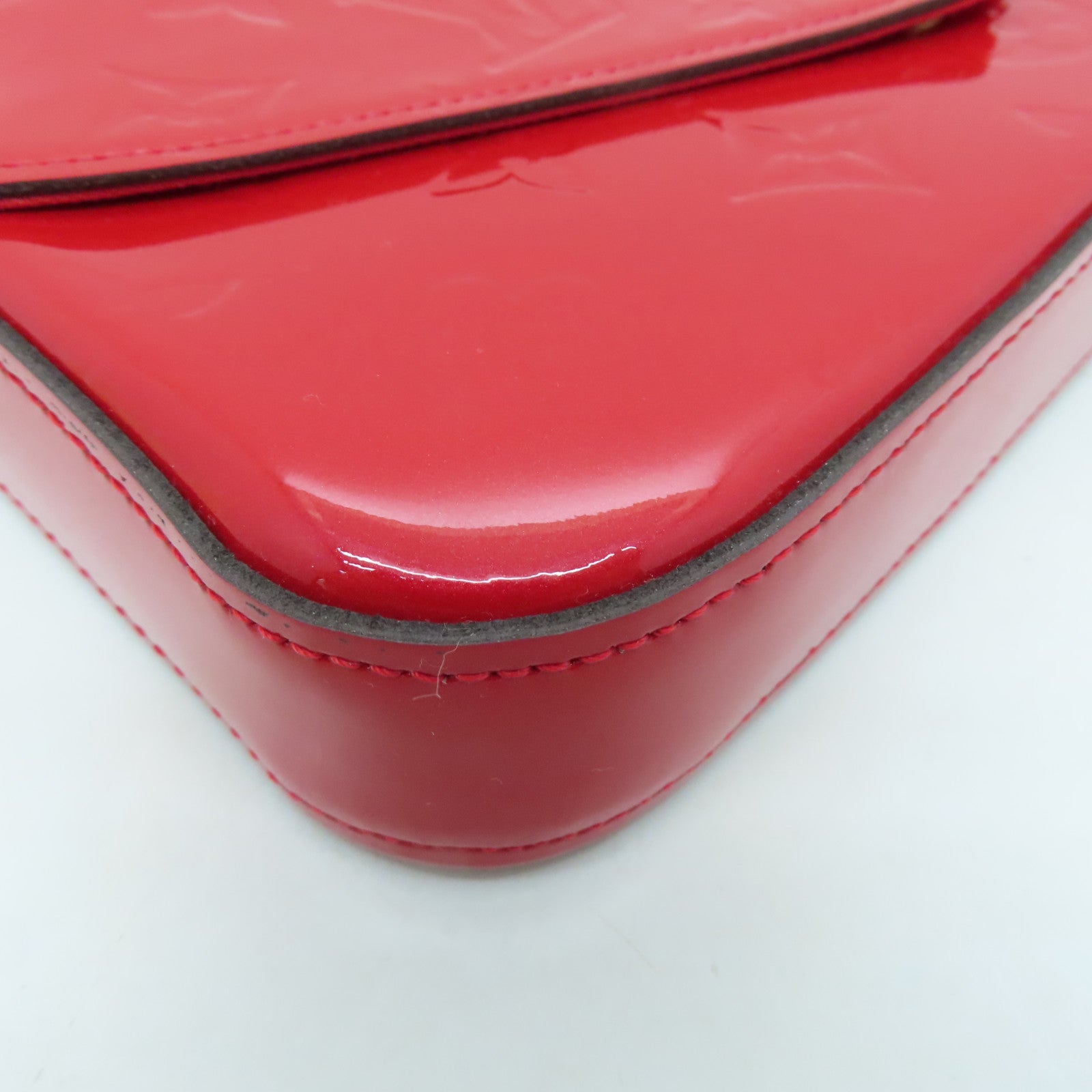 LOUIS VUITTON 【激減優惠】Vernis Pochette Felicie金扣肩背袋紅色
