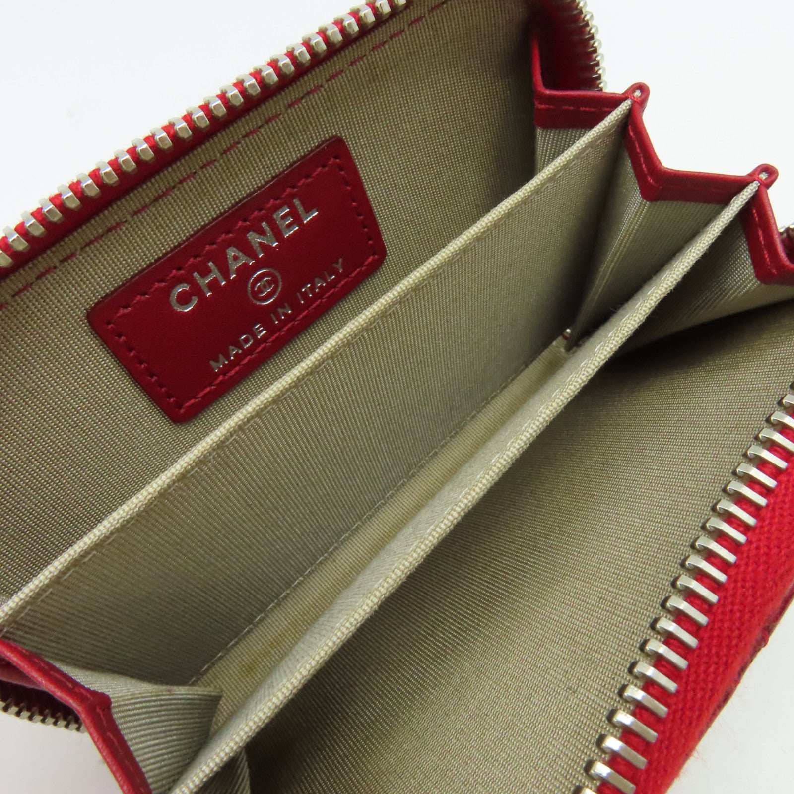 CHANEL 菱格漆皮皮革Round Card Case銀扣拉鏈卡片套紅色
