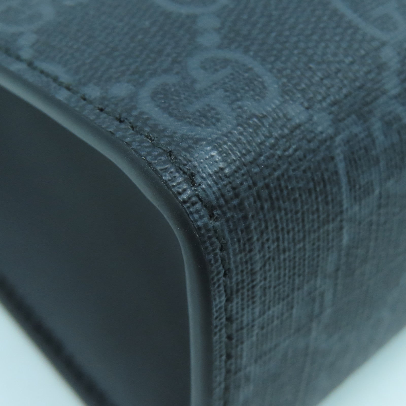 GUCCI Coated Canvas GG Supreme Silver Buckle Clutch Blue