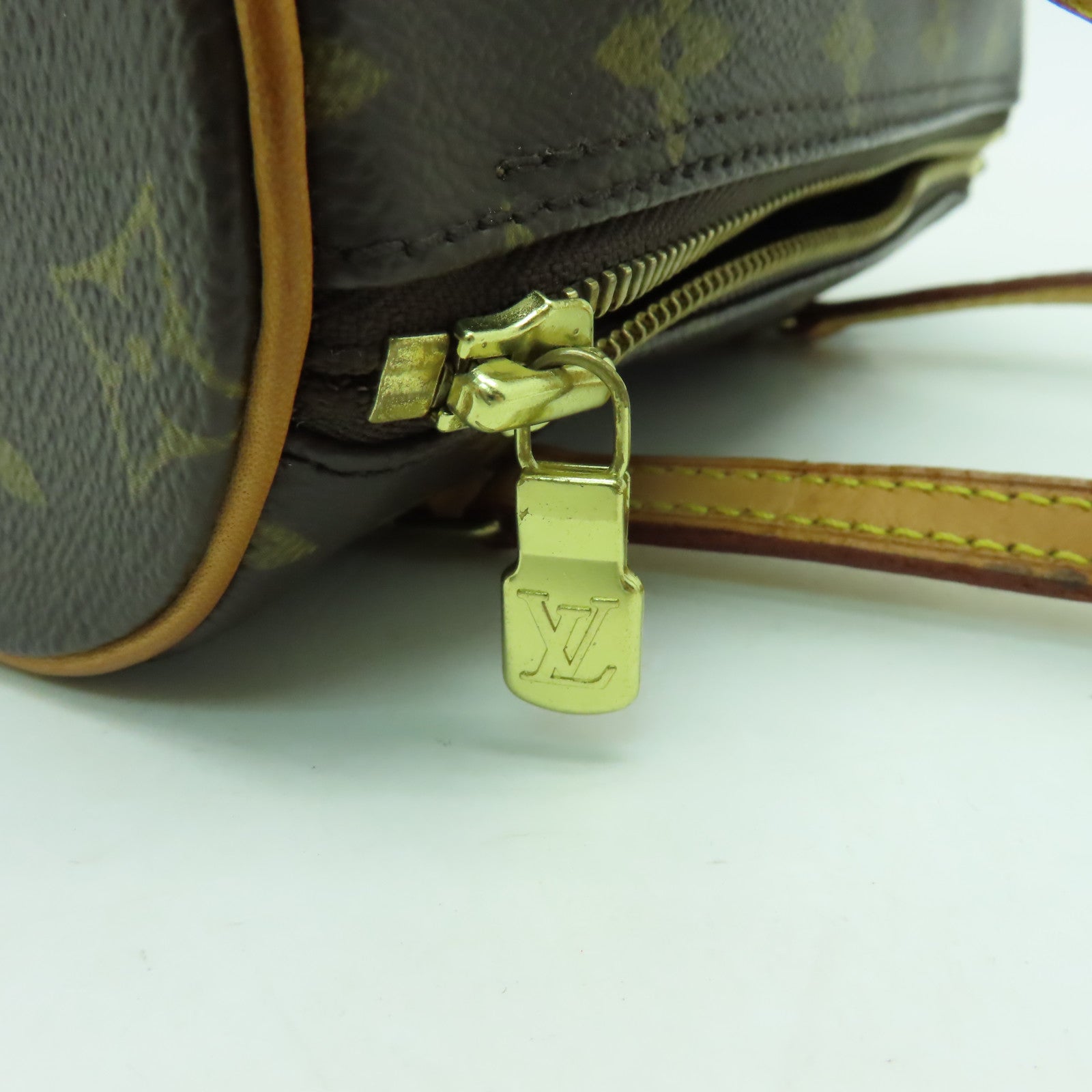 LOUIS VUITTON Monogram Papillon金扣手挽袋啡色