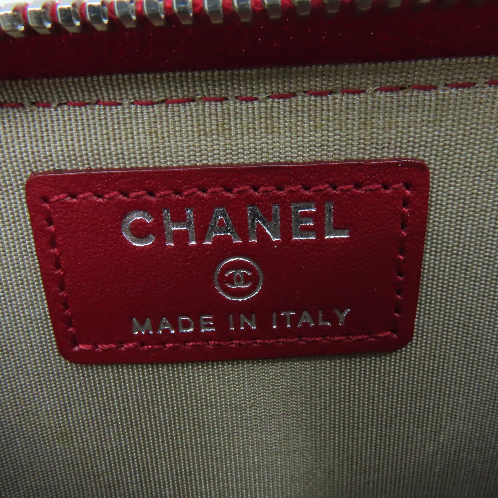CHANEL 菱格漆皮皮革Round Card Case銀扣拉鏈卡片套紅色