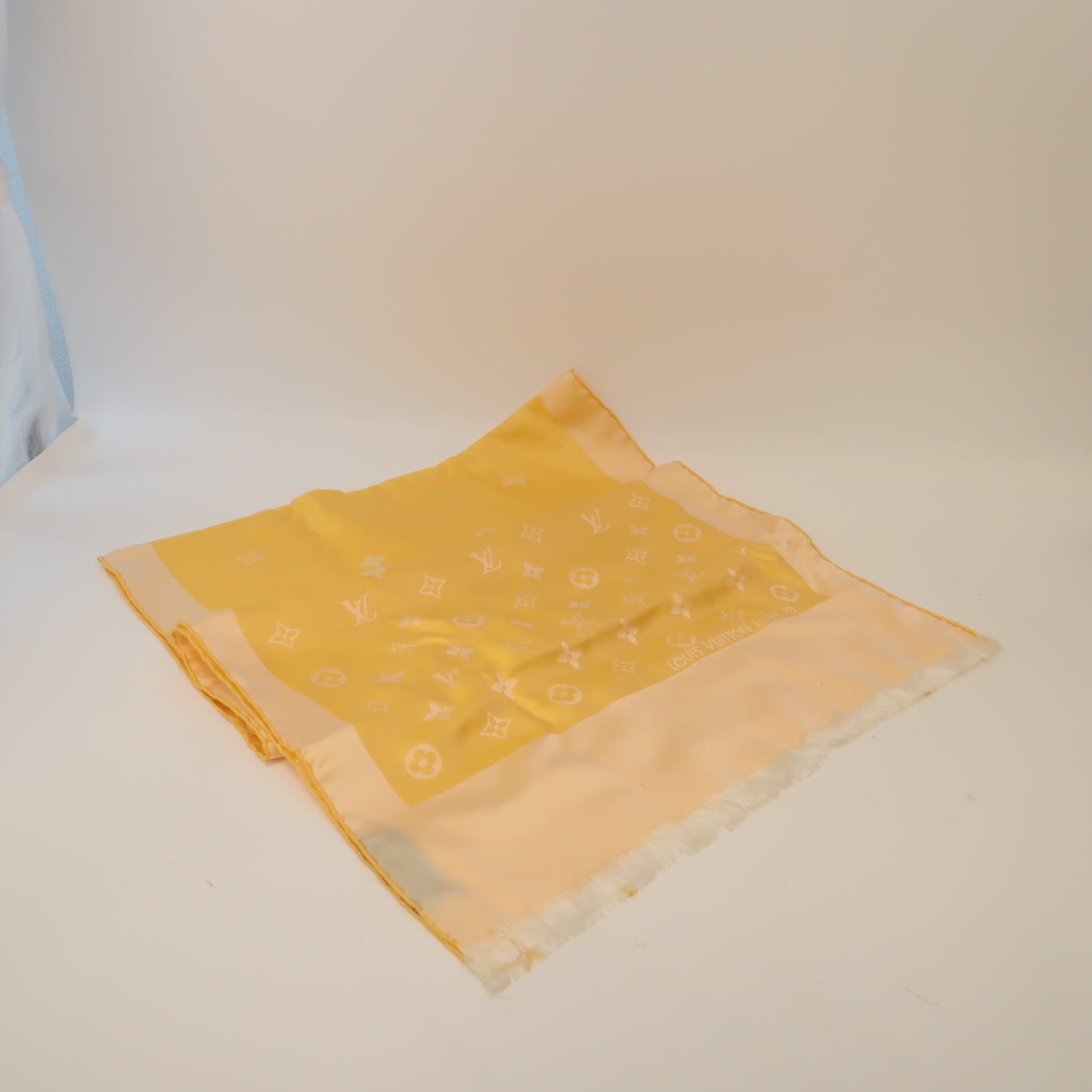 LOUIS VUITTON 絲質Scarf絲巾黃色