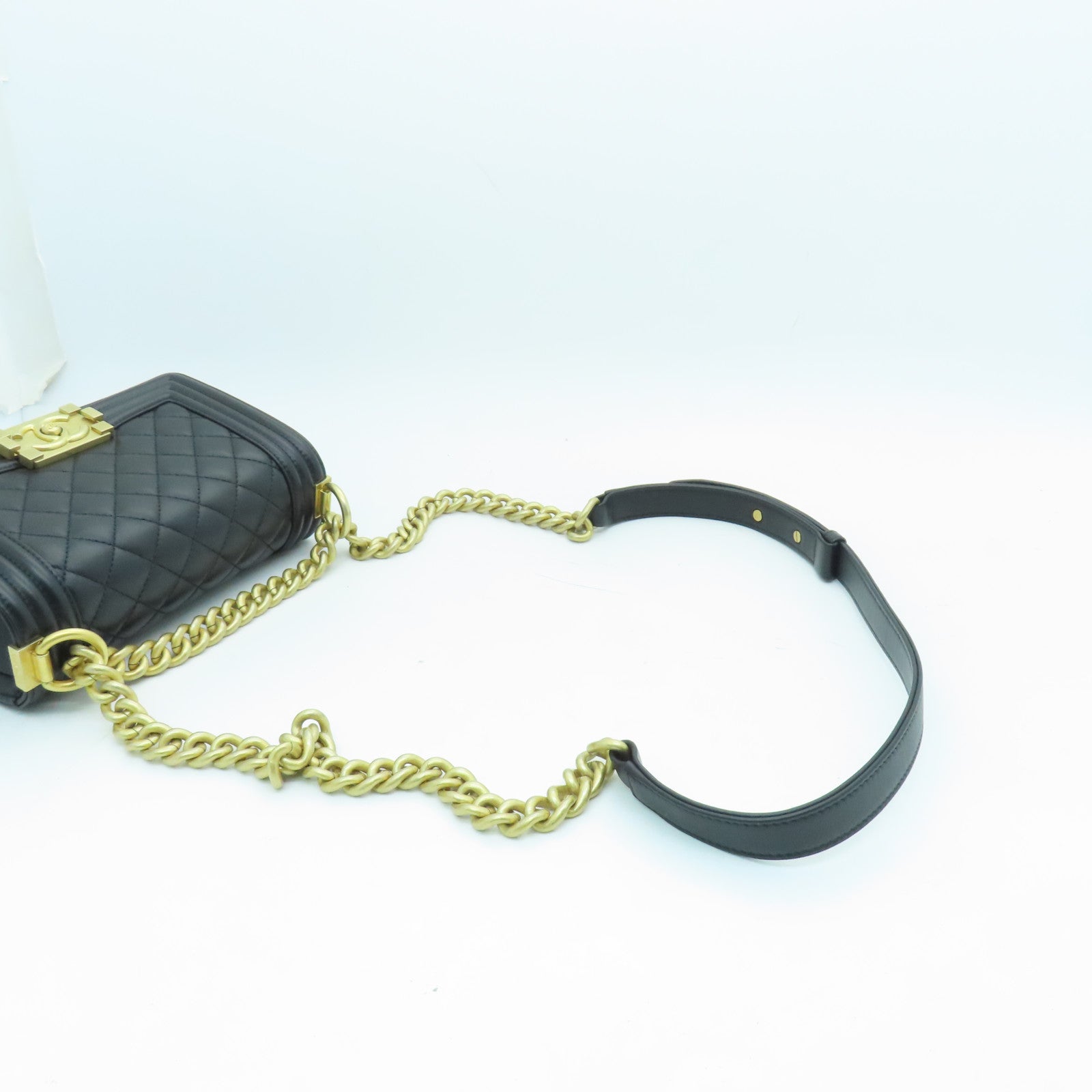 CHANEL rhombic cowhide leather Boy Chanel gold buckle chain shoulder bag black