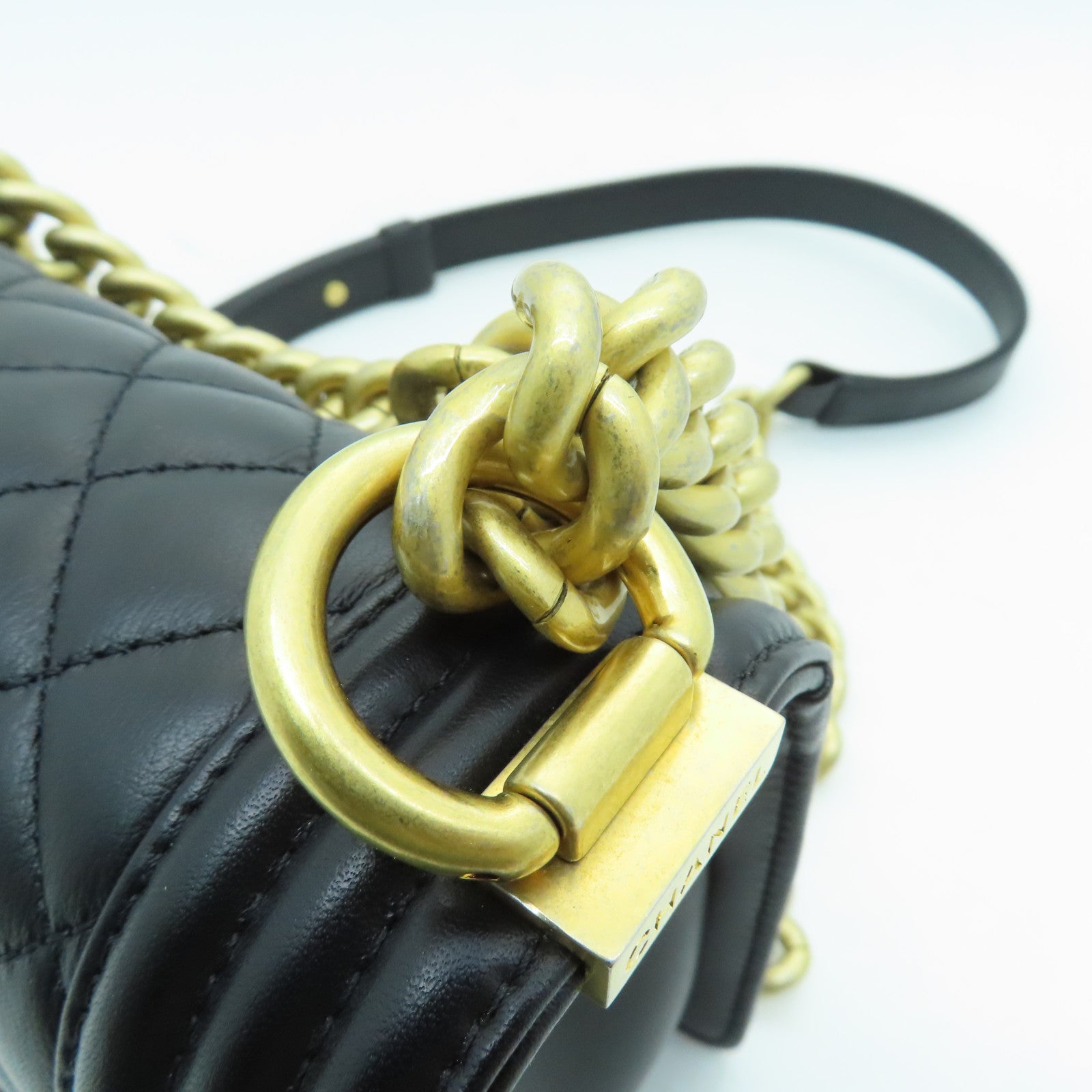 CHANEL rhombic cowhide leather Boy Chanel gold buckle chain shoulder bag black