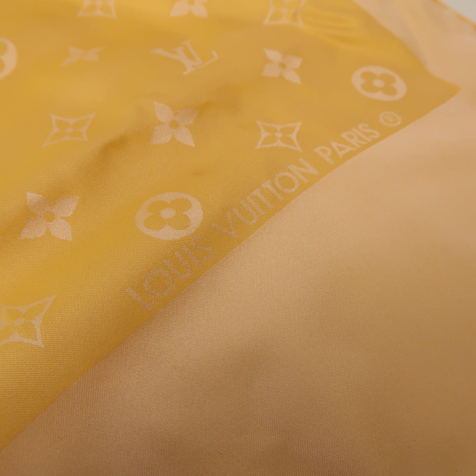 LOUIS VUITTON 絲質Scarf絲巾黃色
