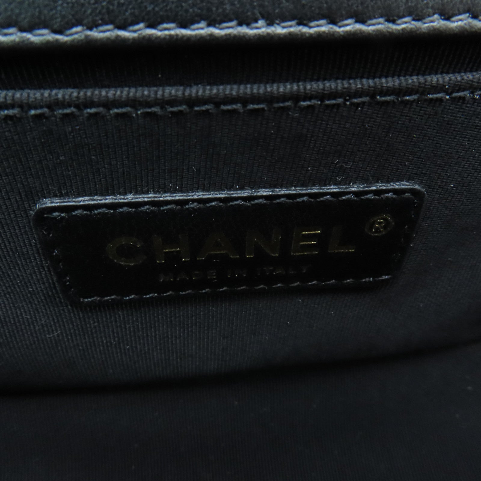 CHANEL rhombic cowhide leather Boy Chanel gold buckle chain shoulder bag black
